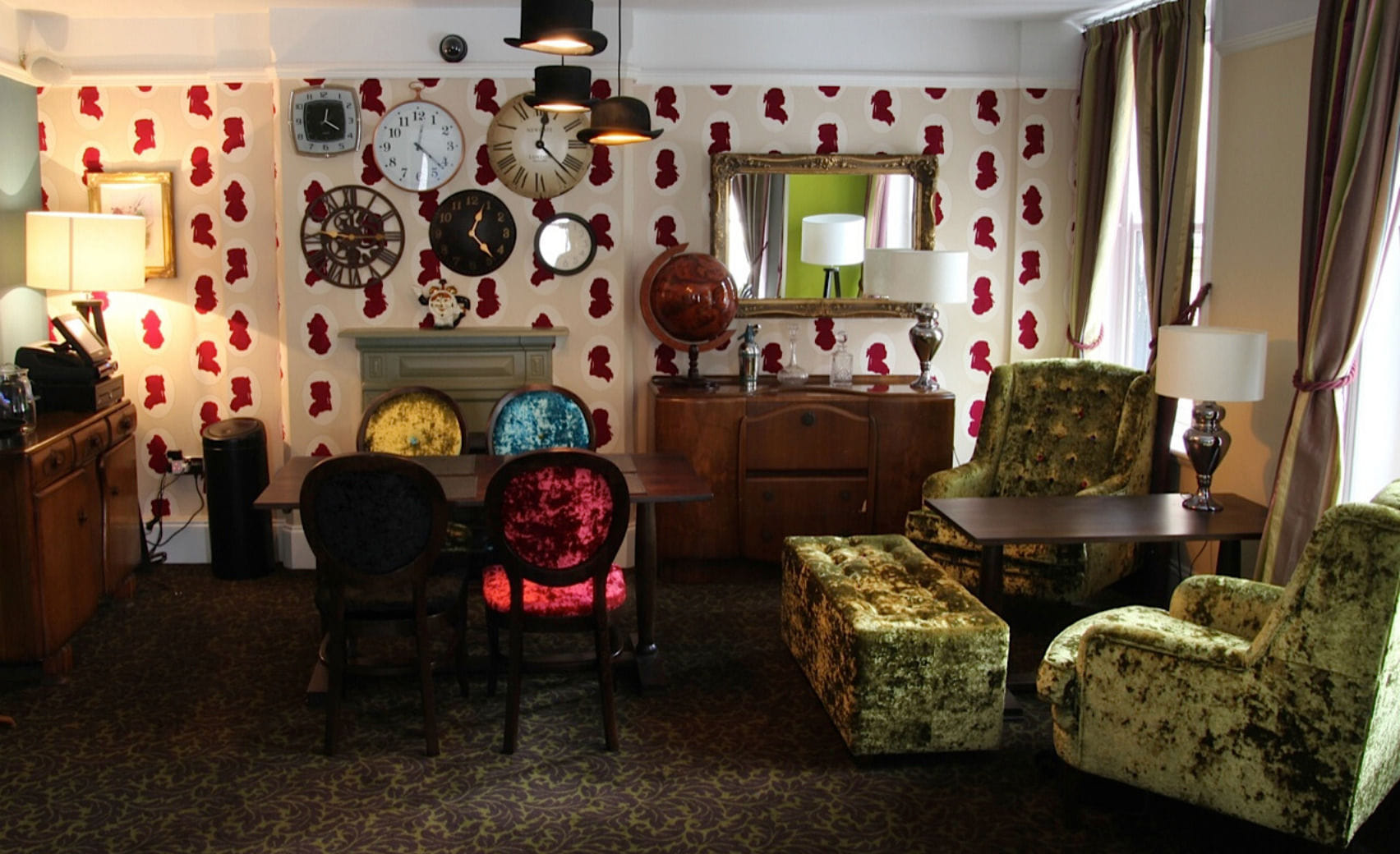 The Alice in Wonderland Room 5