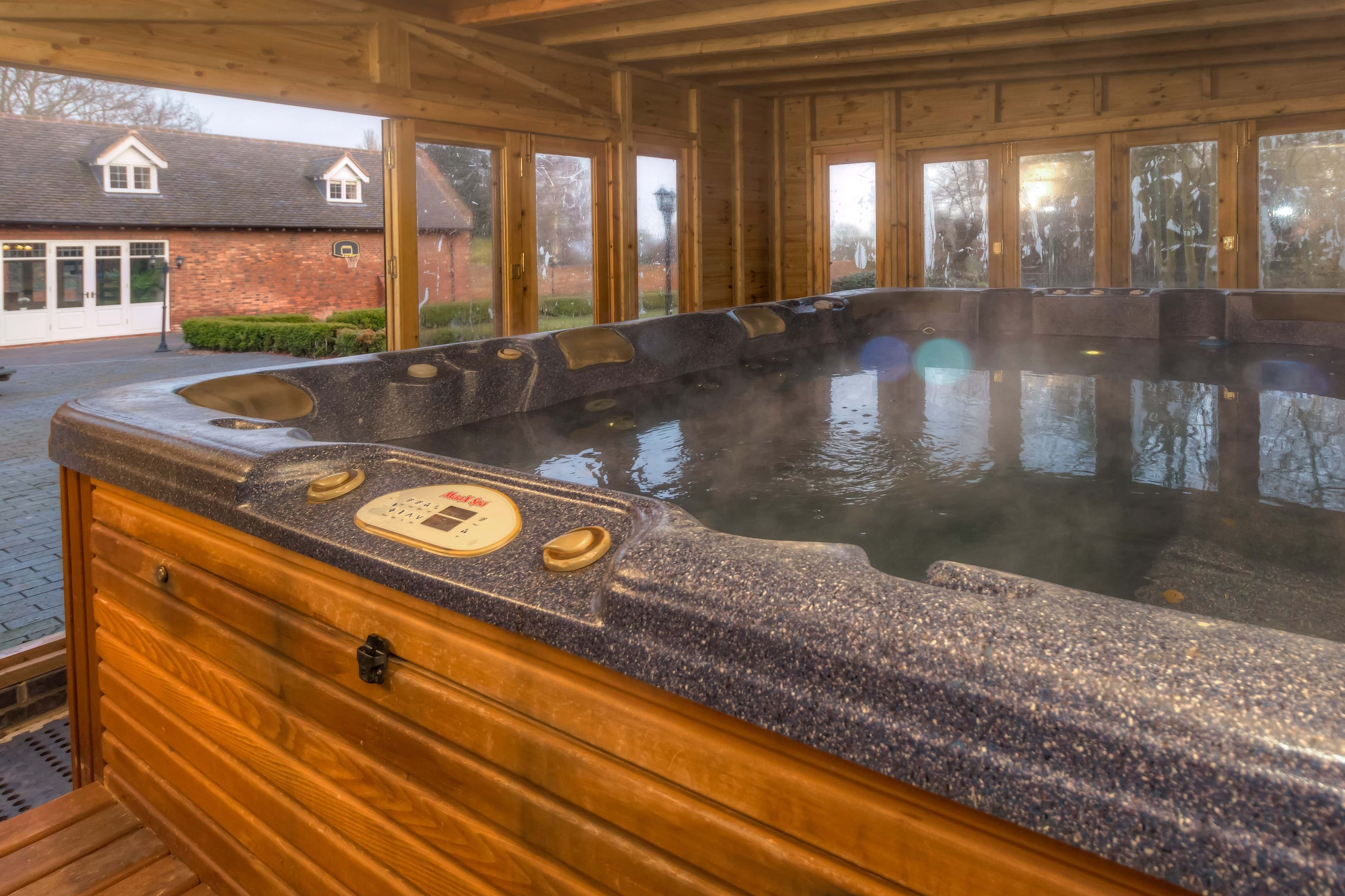 Private Luxury Country Estate for up to 26 Guests 4