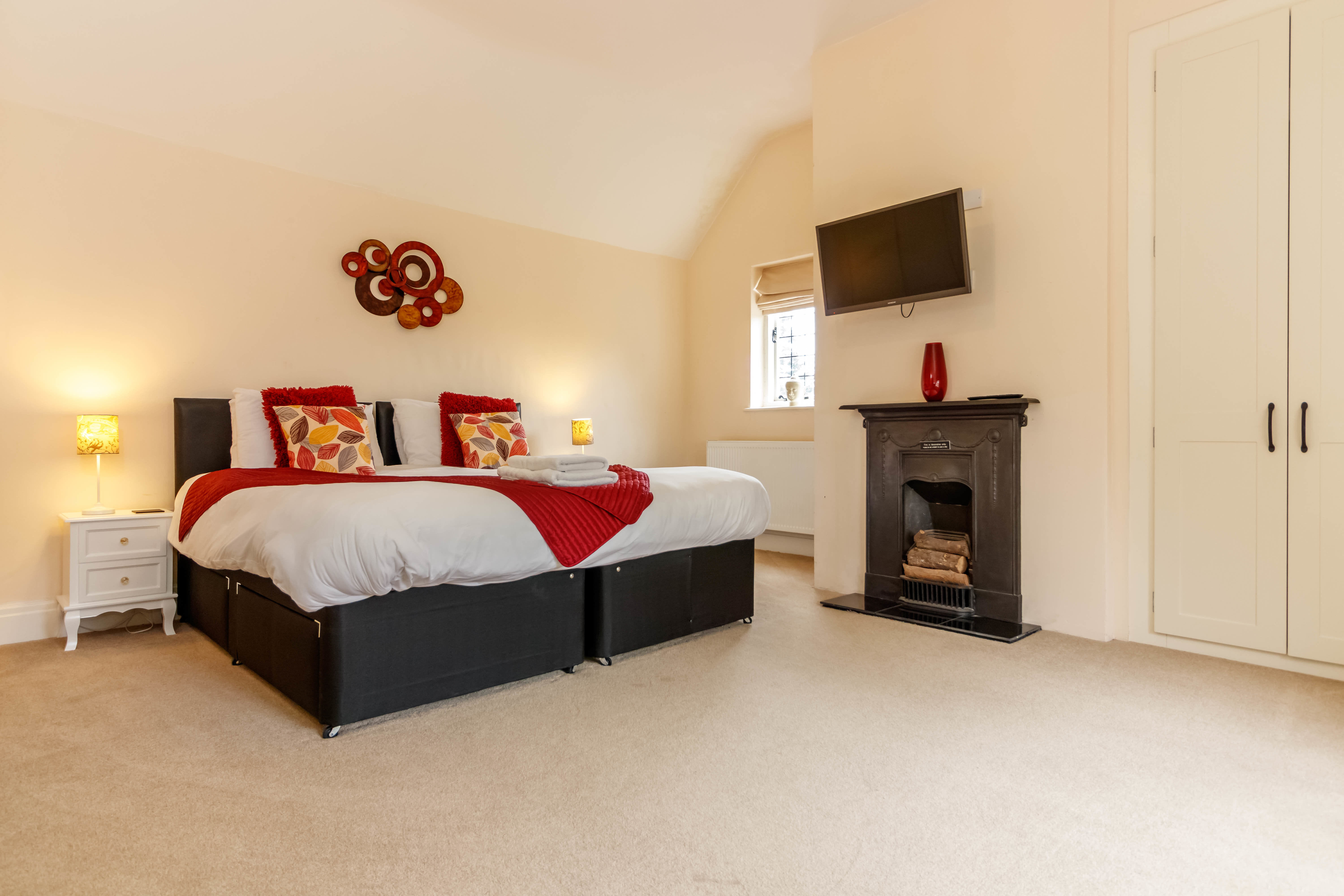 Private Luxury Country Estate for up to 26 Guests 7