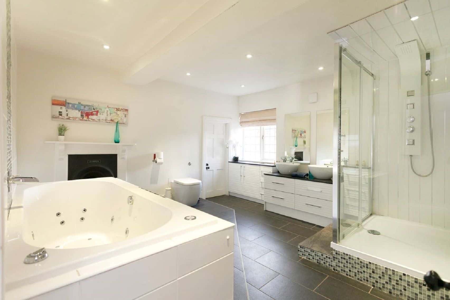 Private Luxury Country Estate for up to 26 Guests 21