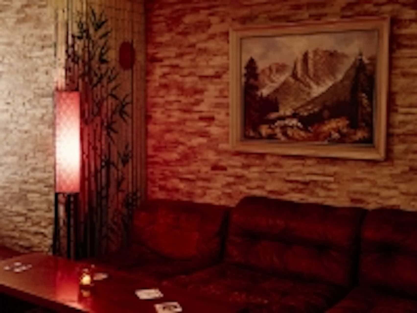 Ruby's Bar and Lounge 9