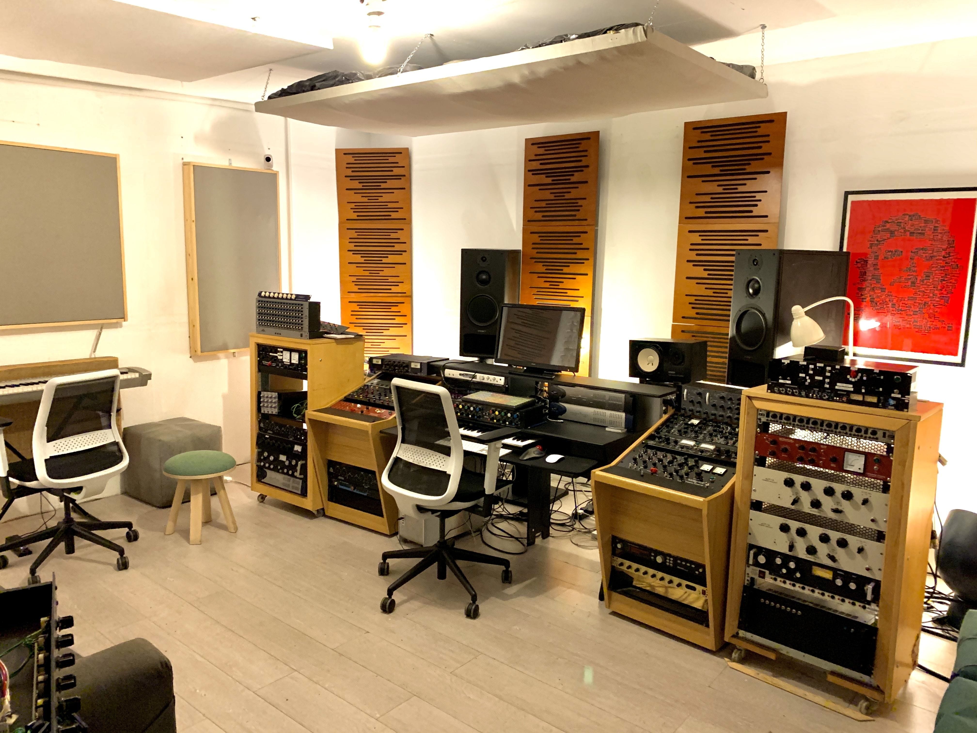 Studio Hire 14