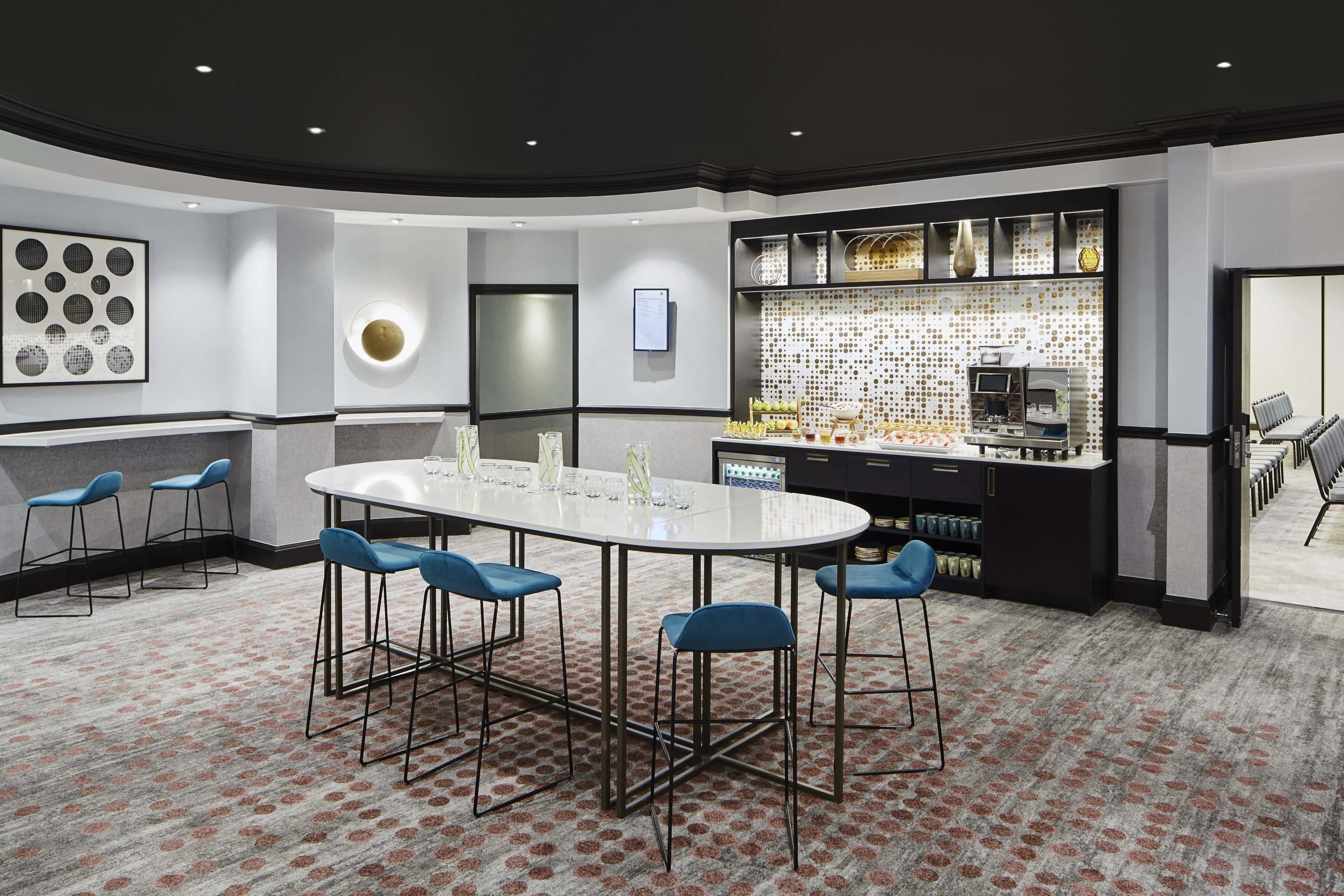 Whitestone & Tollgate Room 0