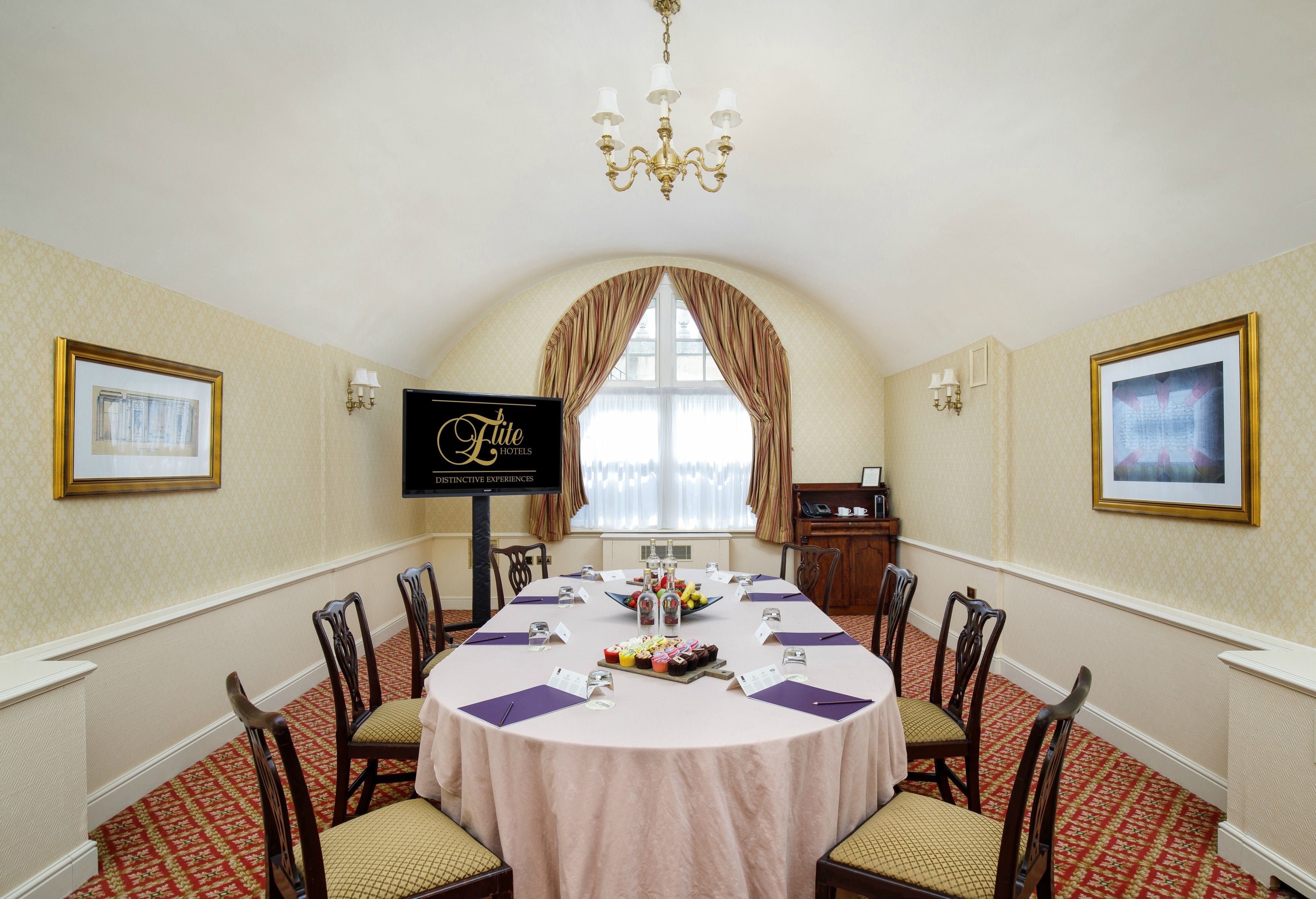 Charles Mewes Room 3