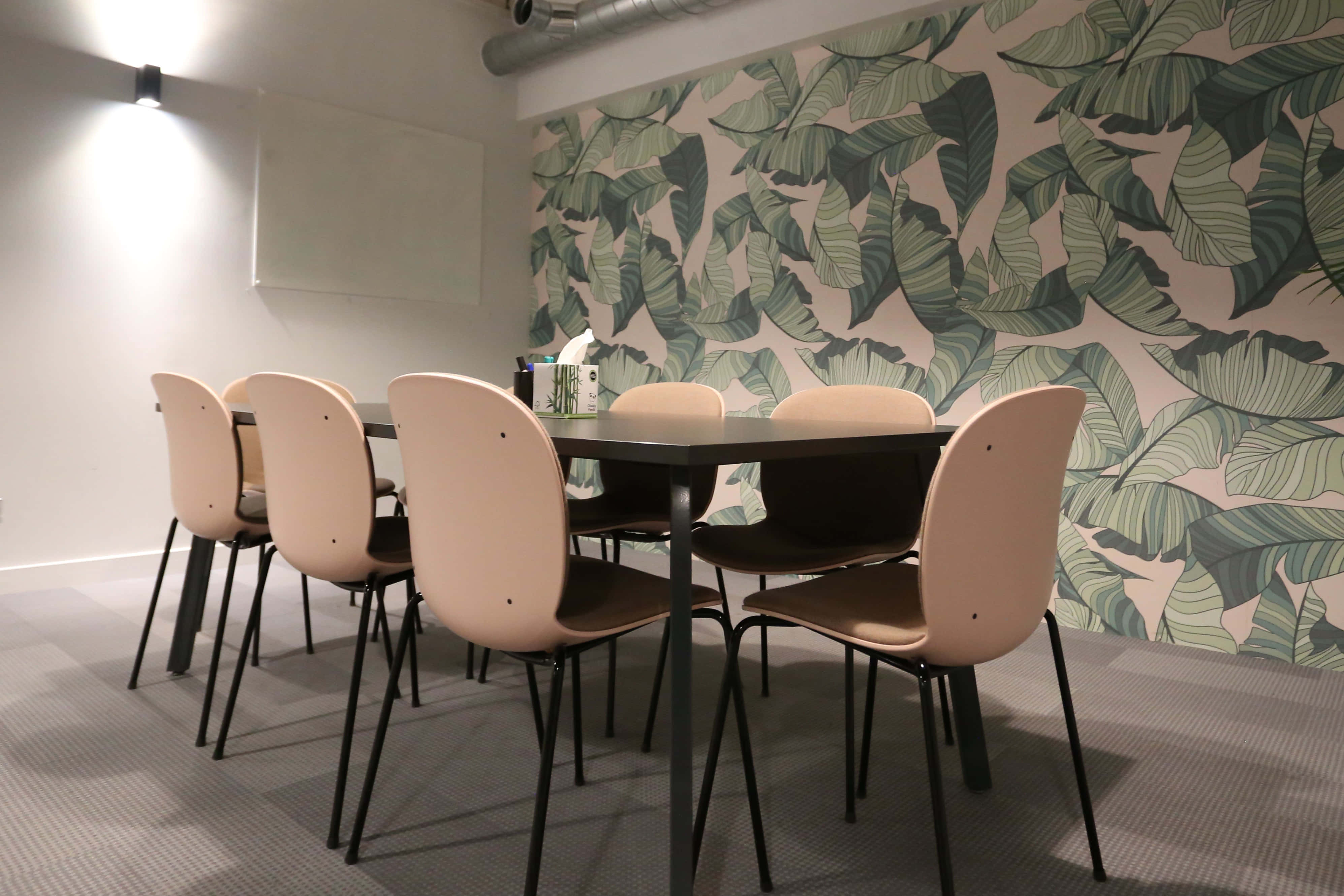 8-person meeting room (MR3) 1