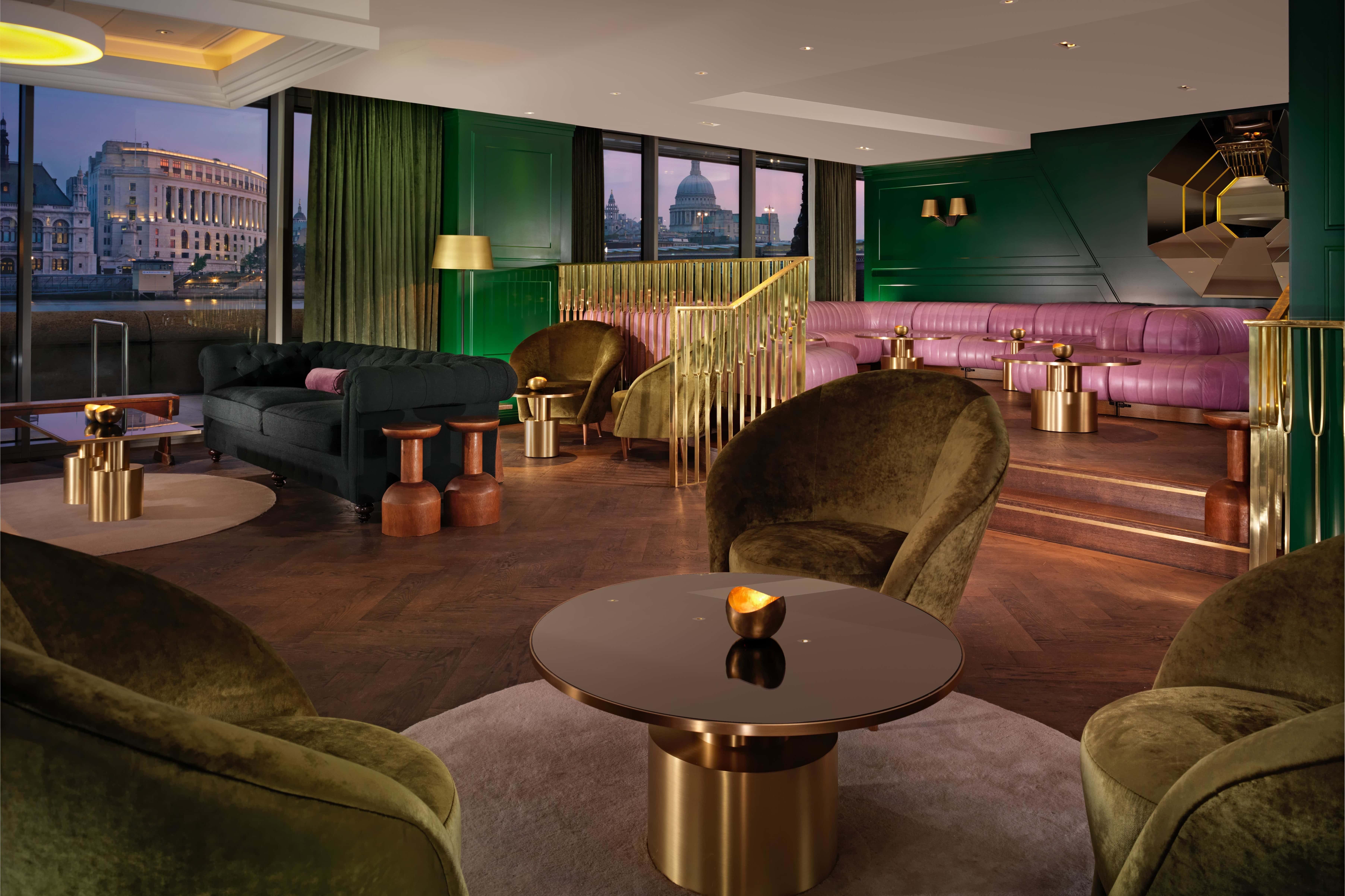 Day Hire, Dandelyan 1