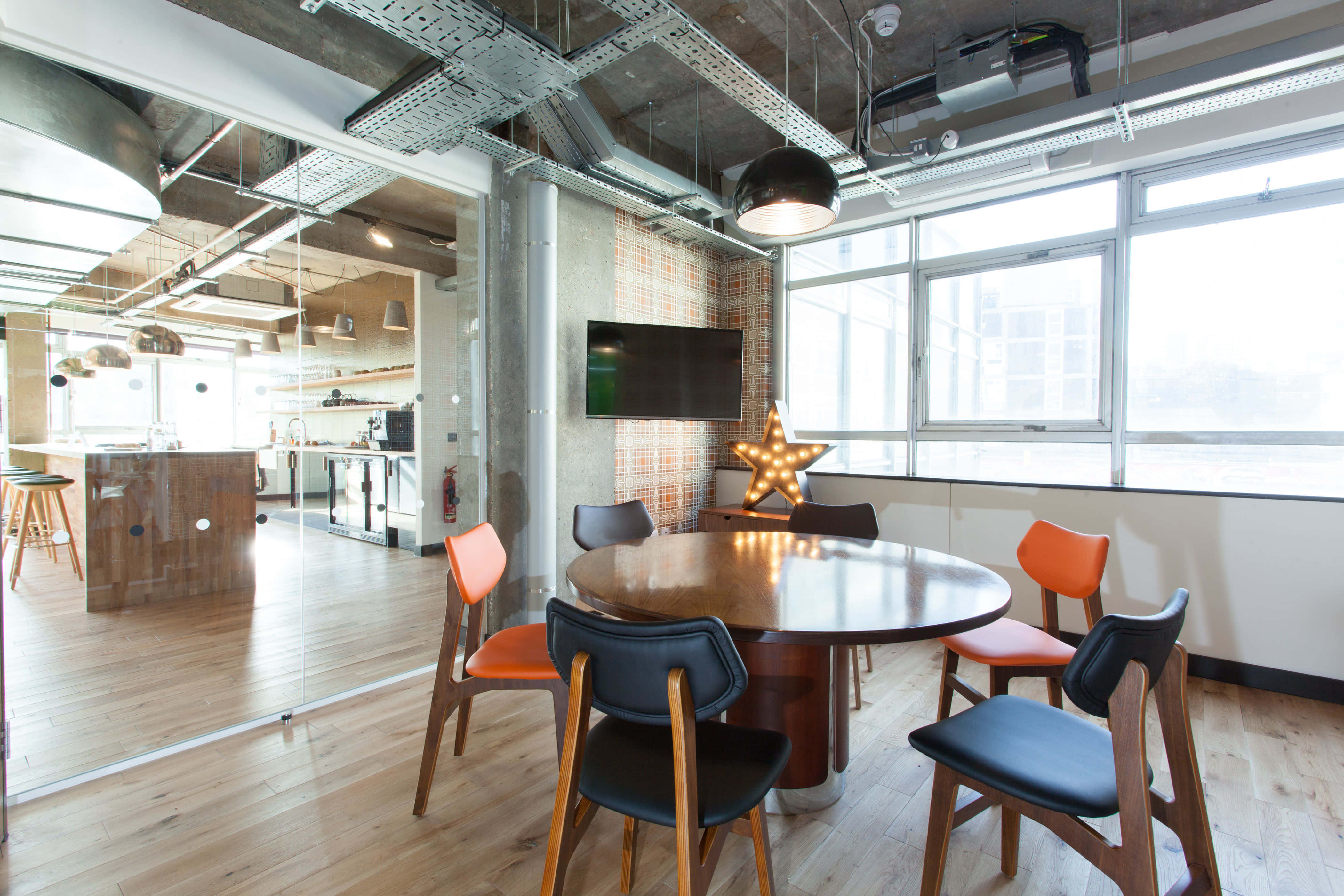 Meetings in The West Room 3D tour