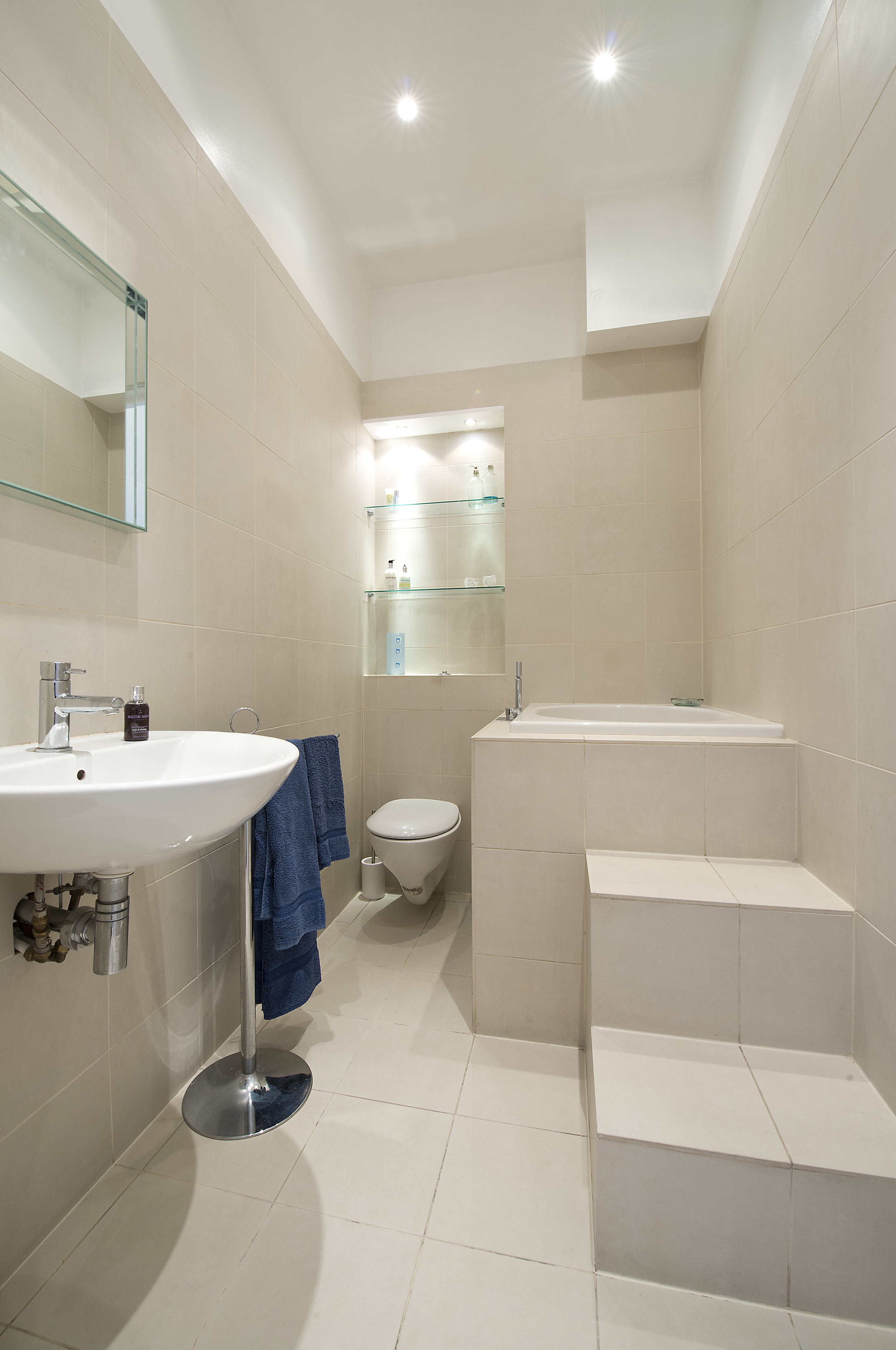 Six Photographic Studio 1