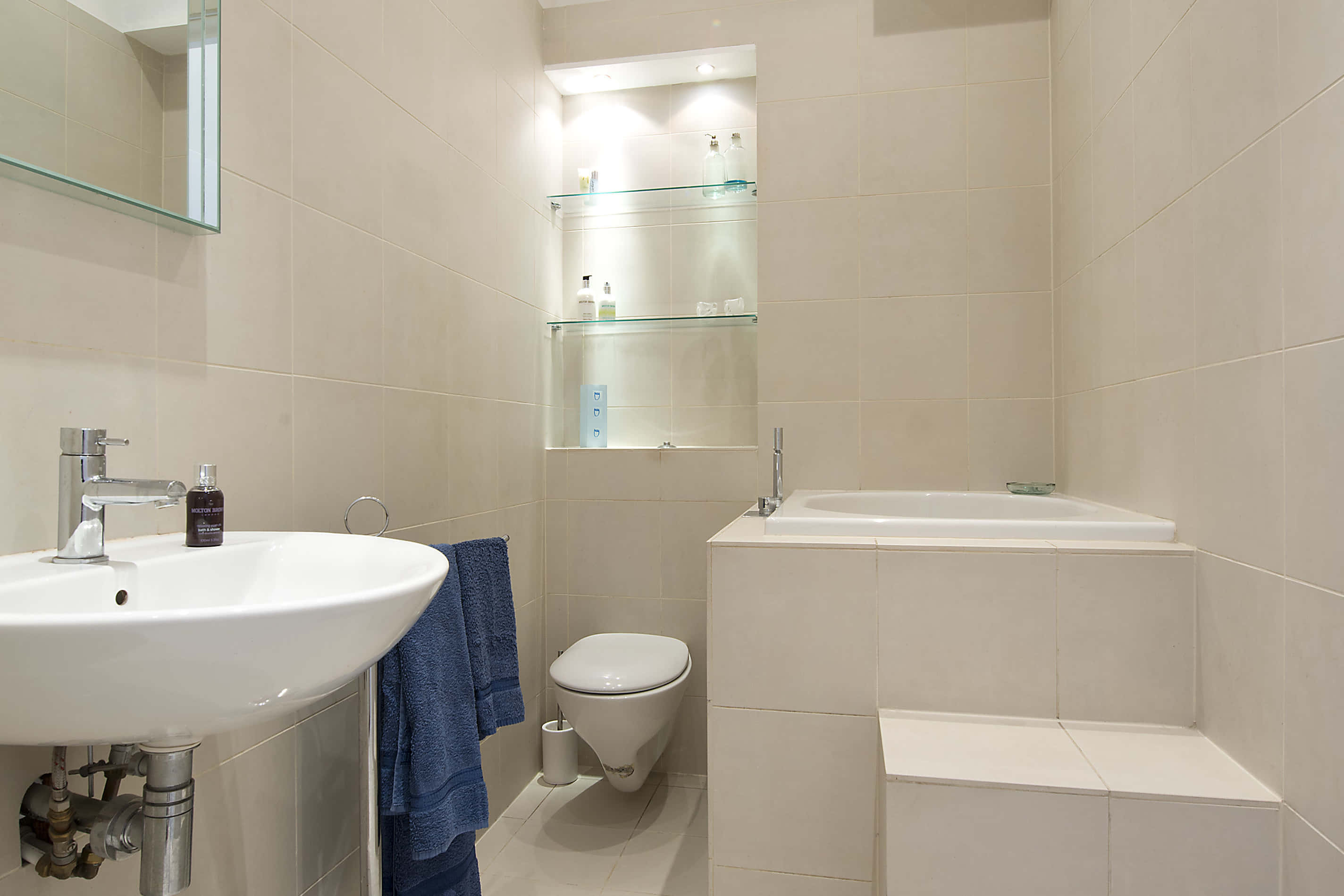 Six Photographic Studio 1