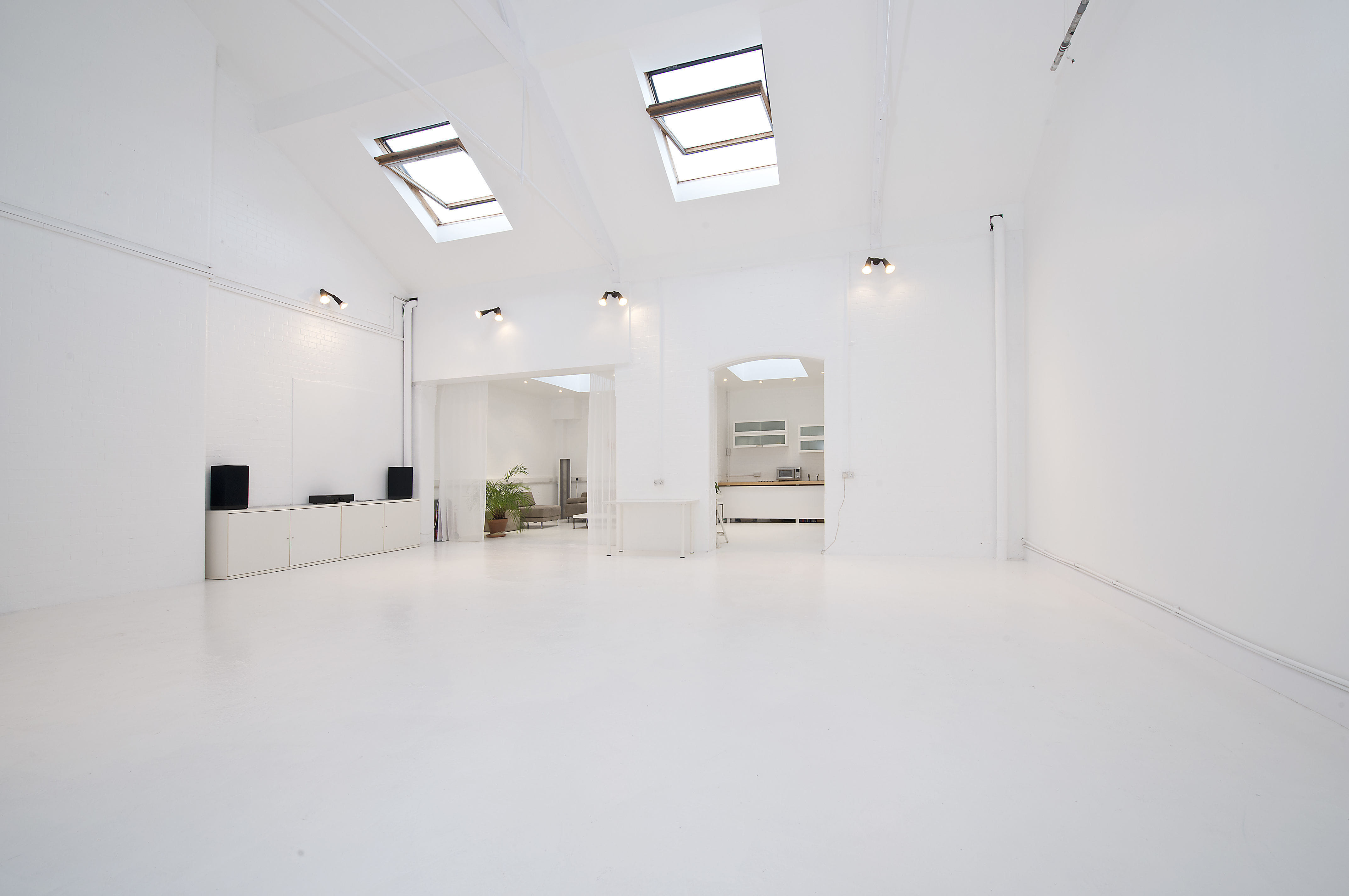 Six Photographic Studio 9