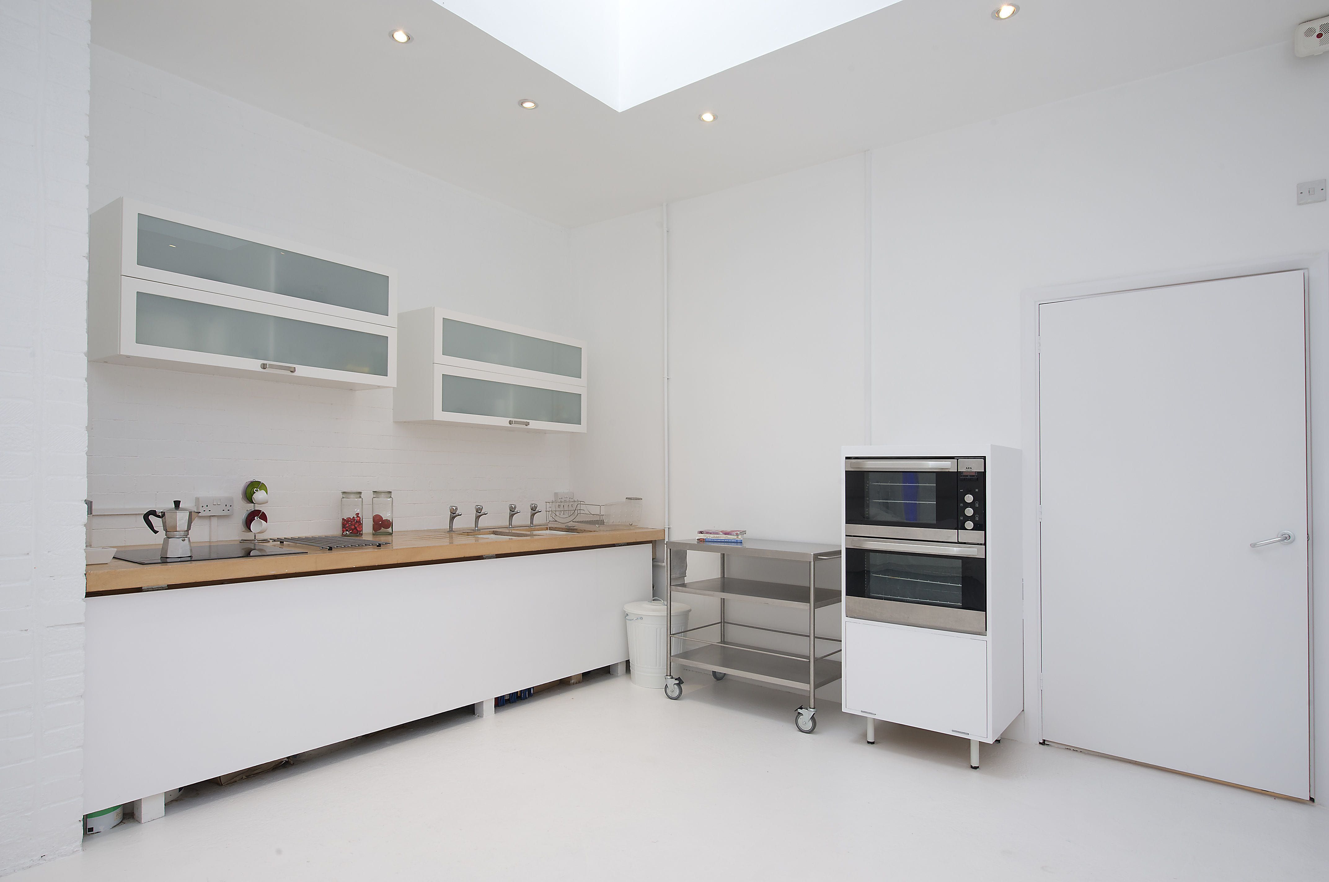 Six Photographic Studio 12