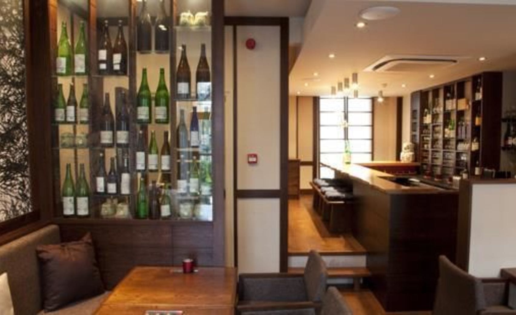 Weekend Lunch, Upstairs Bar