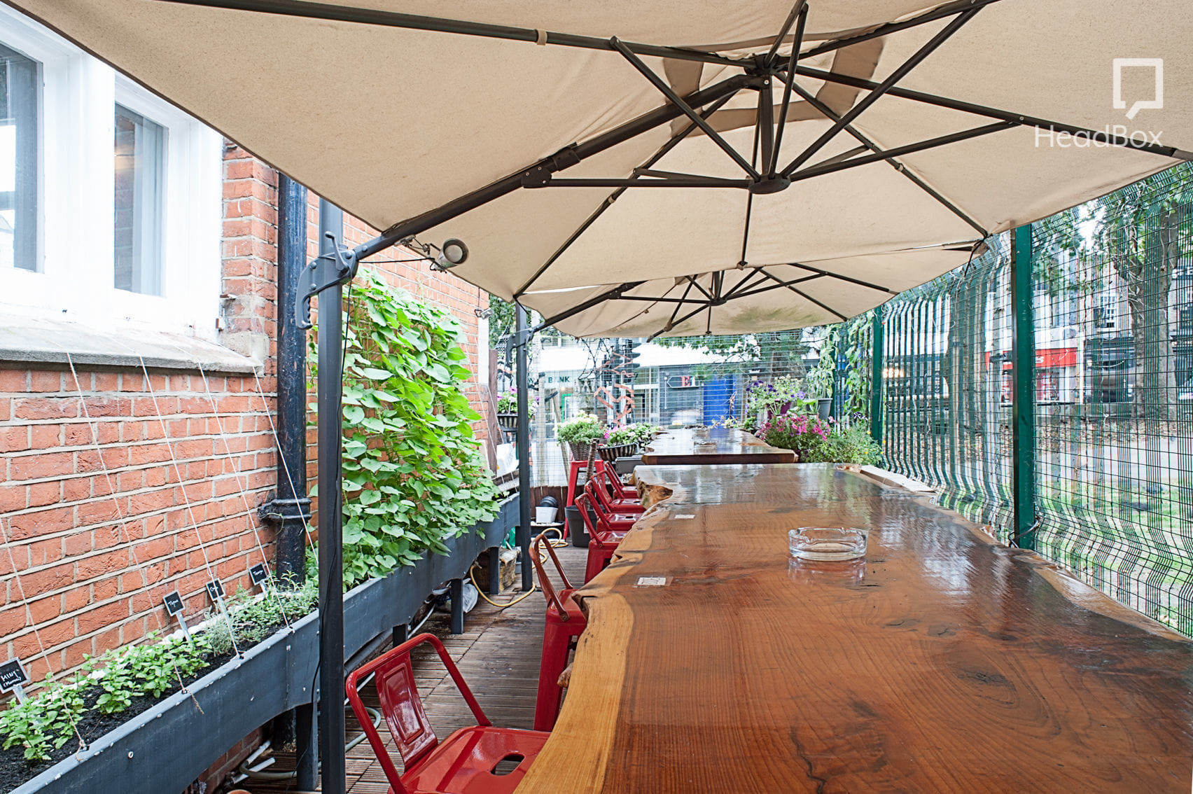 Upper Floor, Dinner Sitting 3