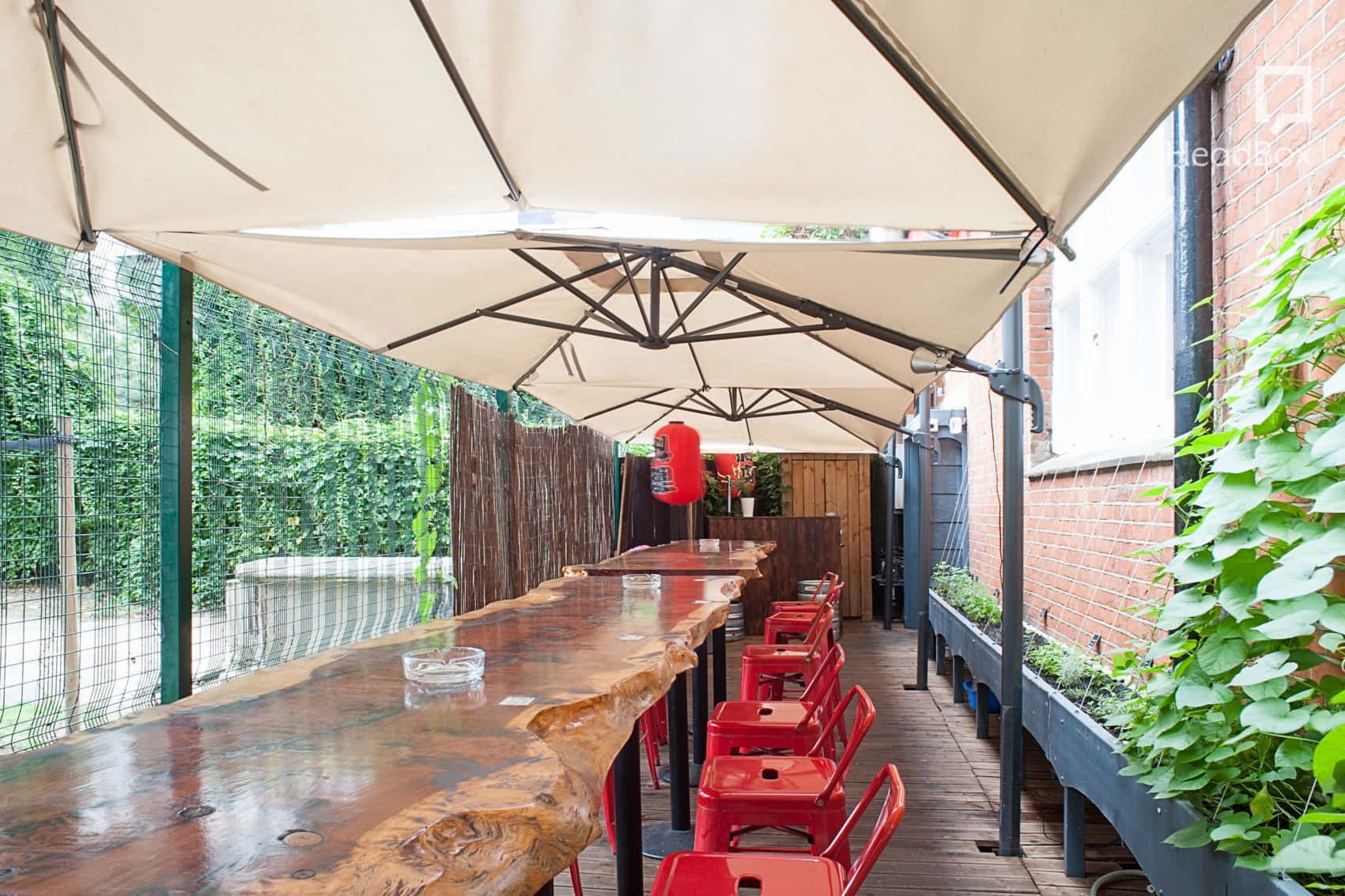 Upper Floor, Dinner Sitting 4