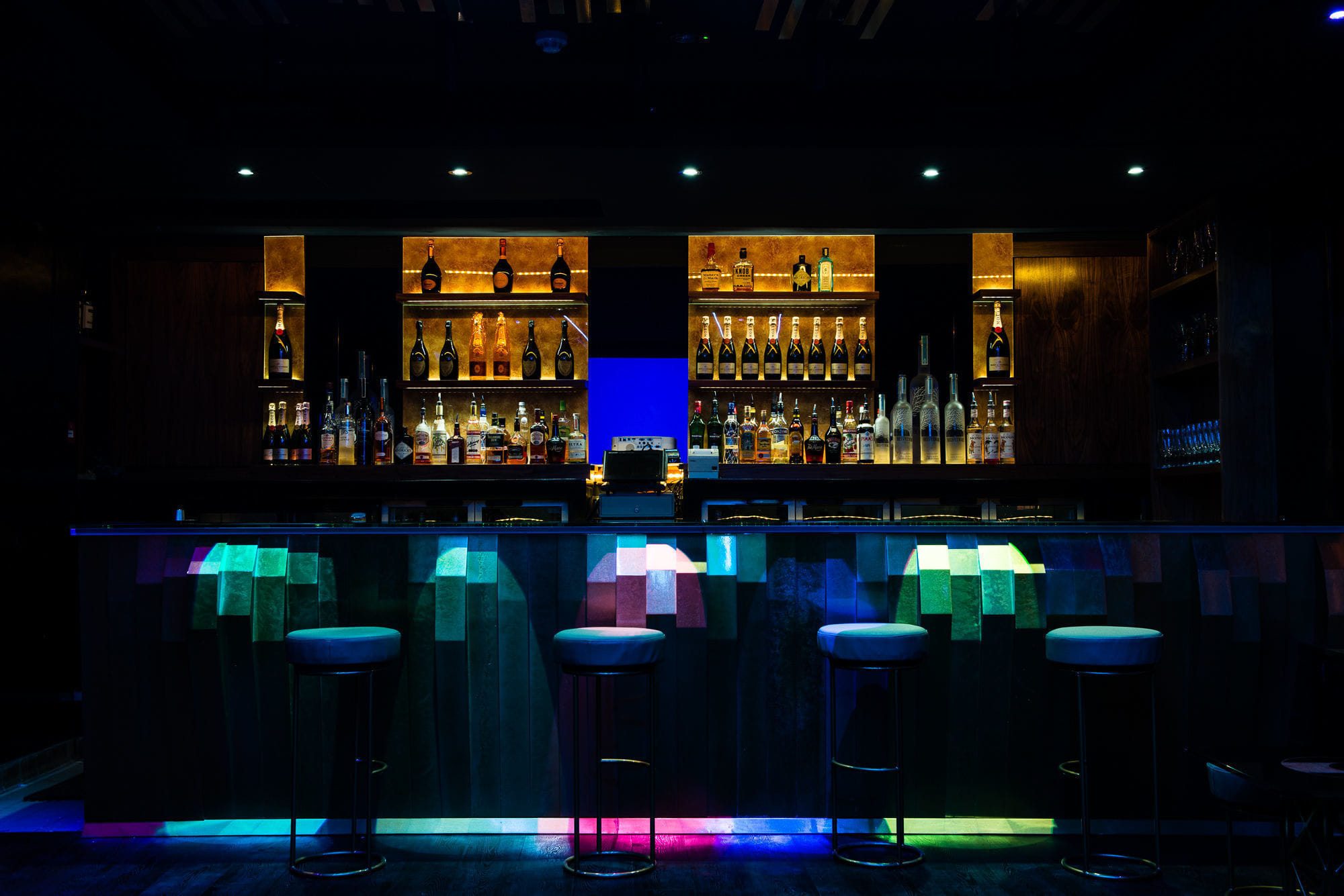 Evening Hire, Full Club 1