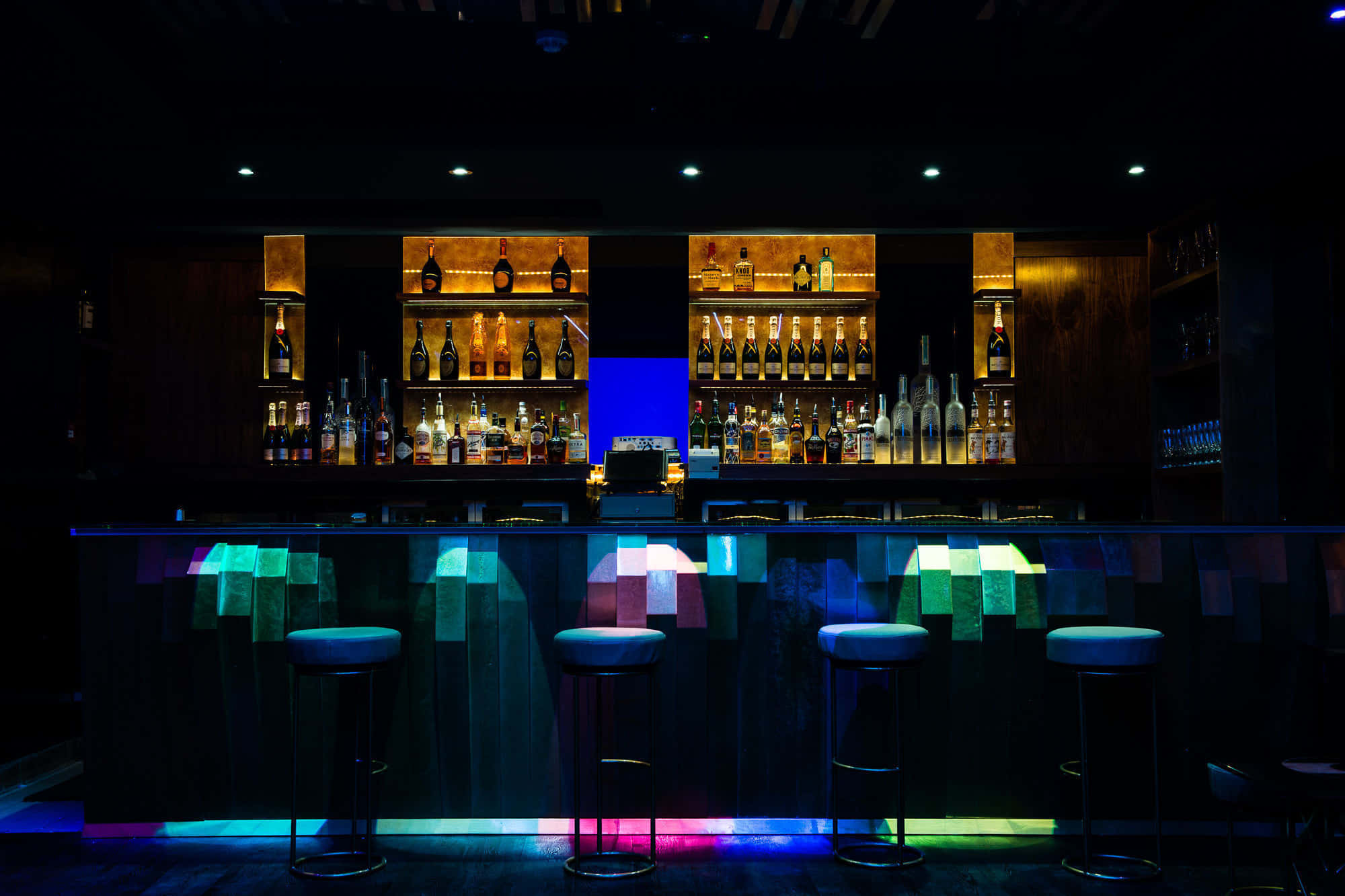 Evening Hire, Full Club 1