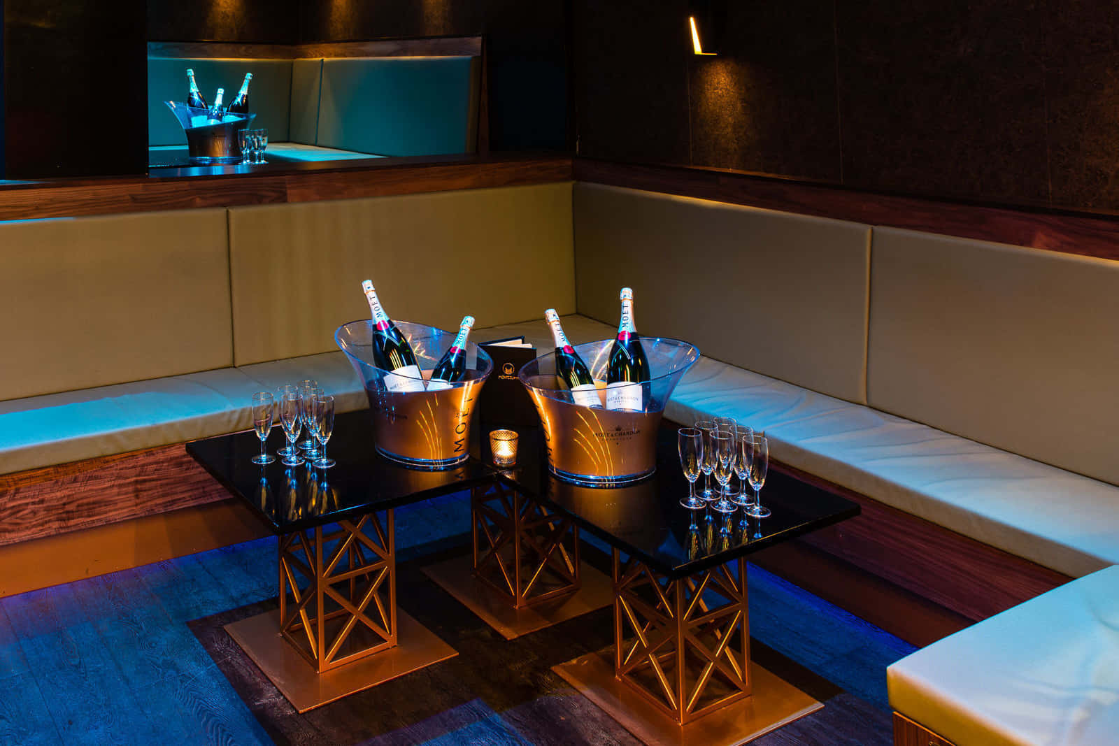 Evening Hire, Full Club 2