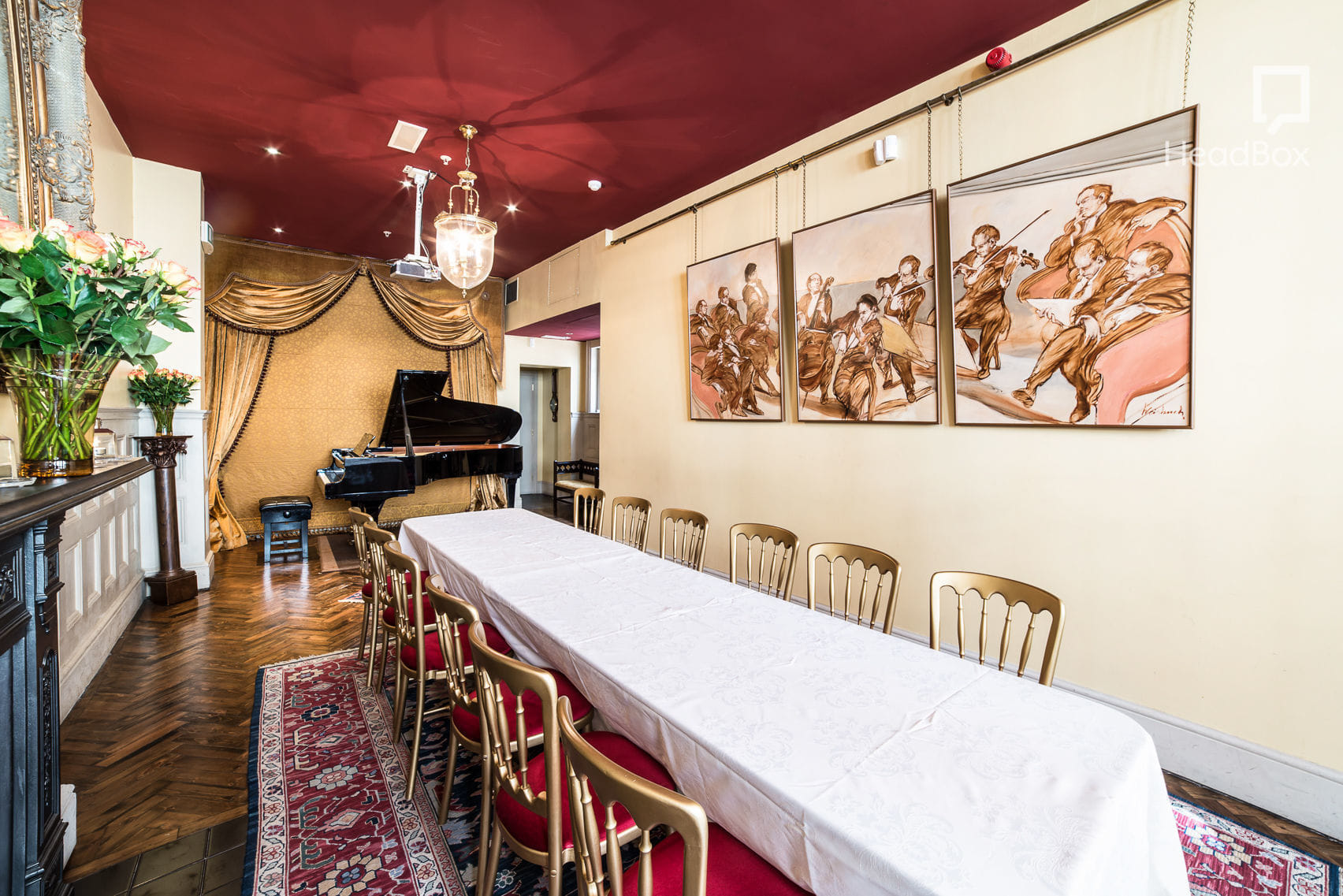 Evening Hire, Salon  1