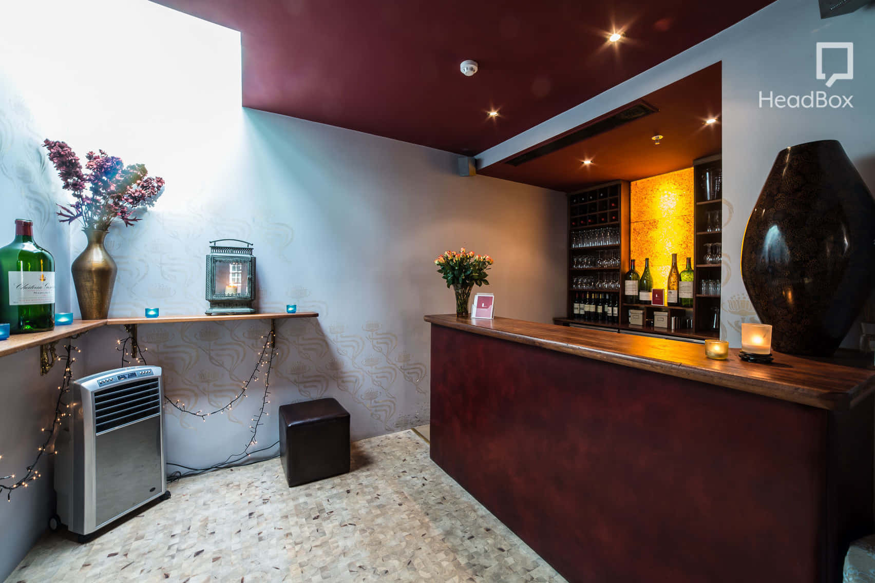 Evening Hire, Bar and Lounge 0