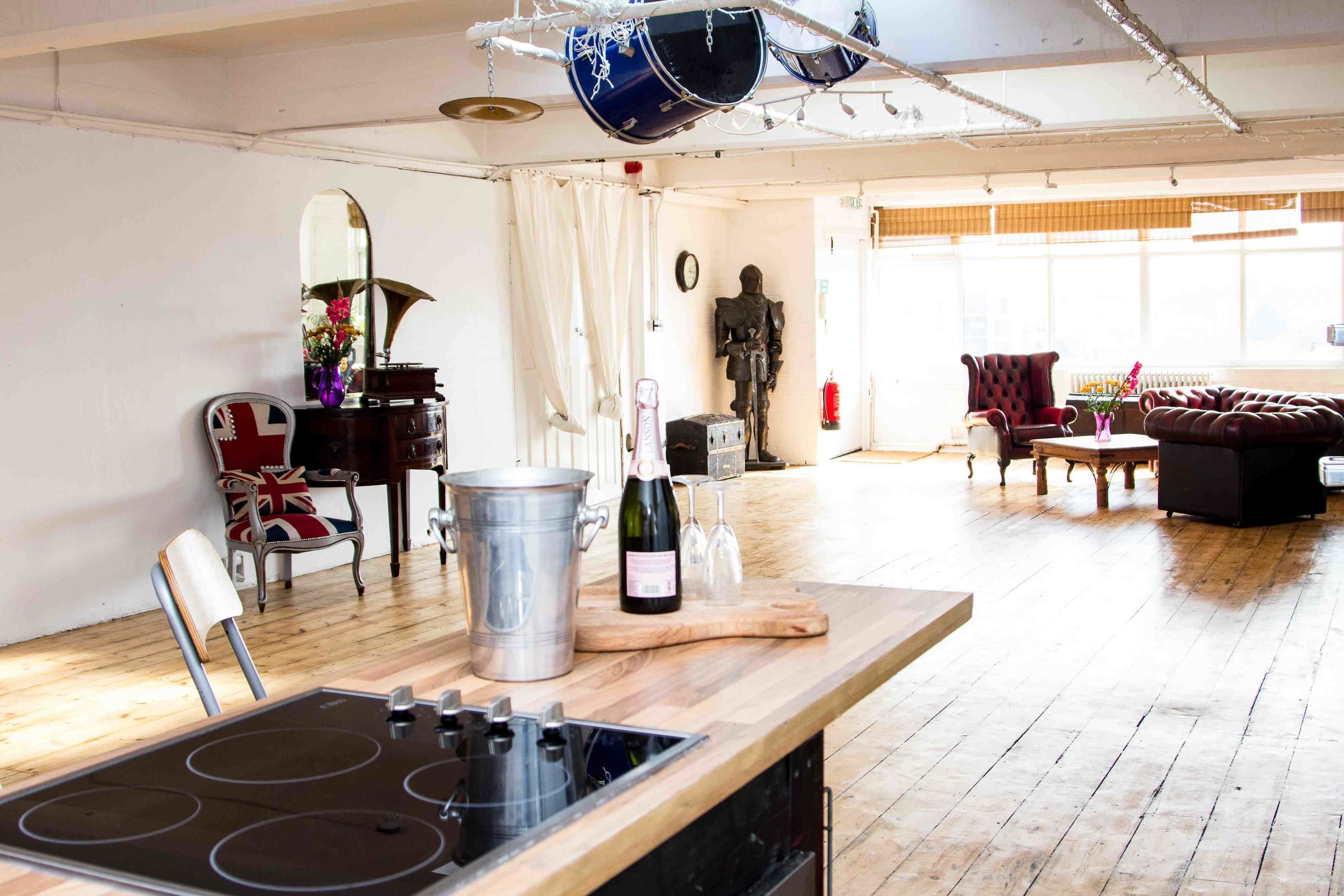 4th Floor (two adjoining studios with roof top terrace) 9