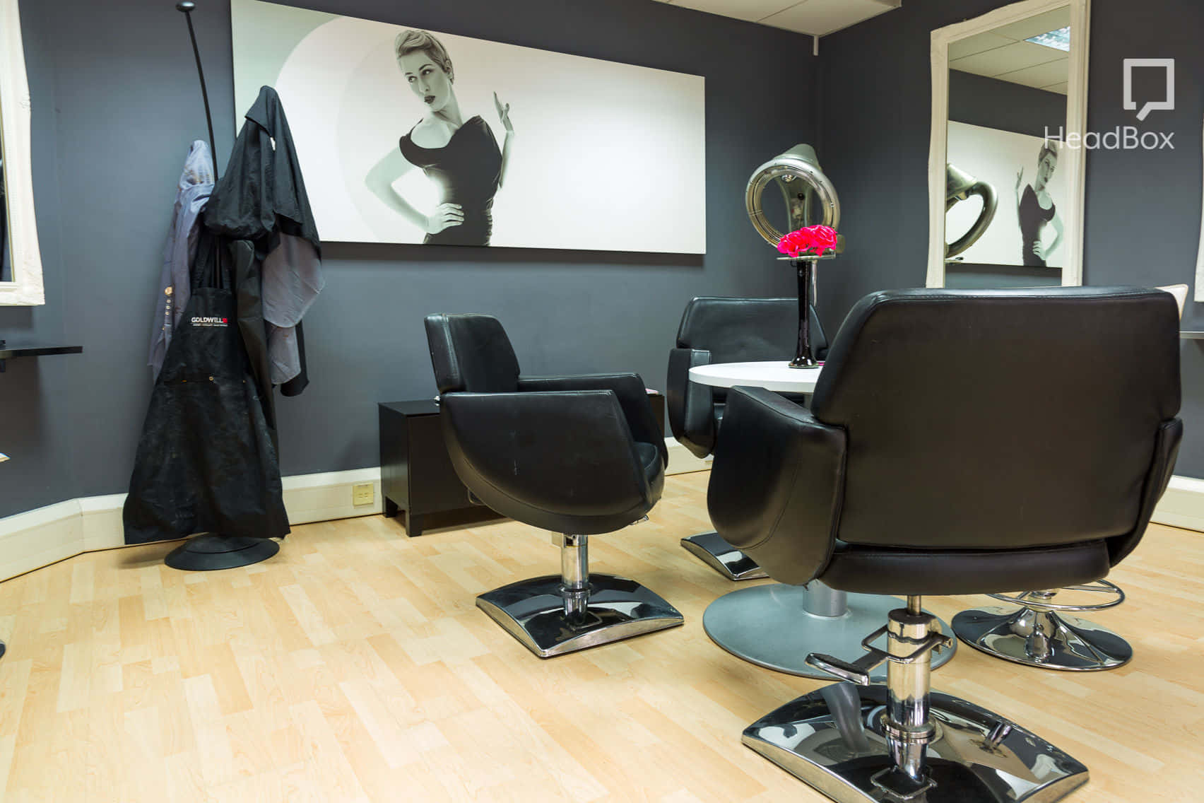 Upstairs Photographic Studio 11