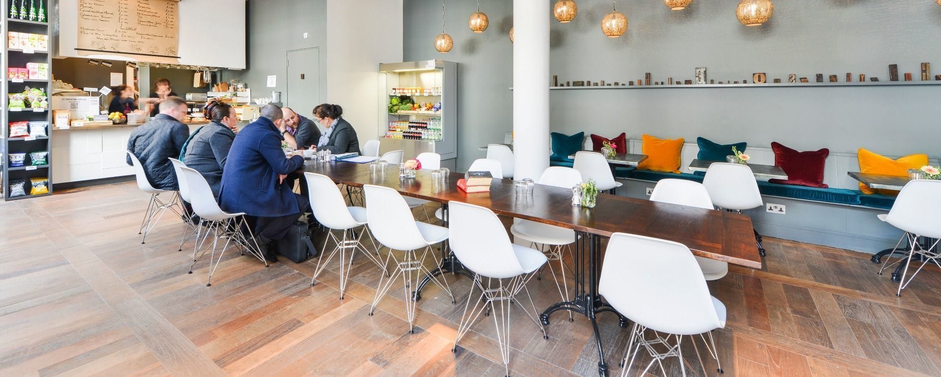 Day Hire, Restaurant 1