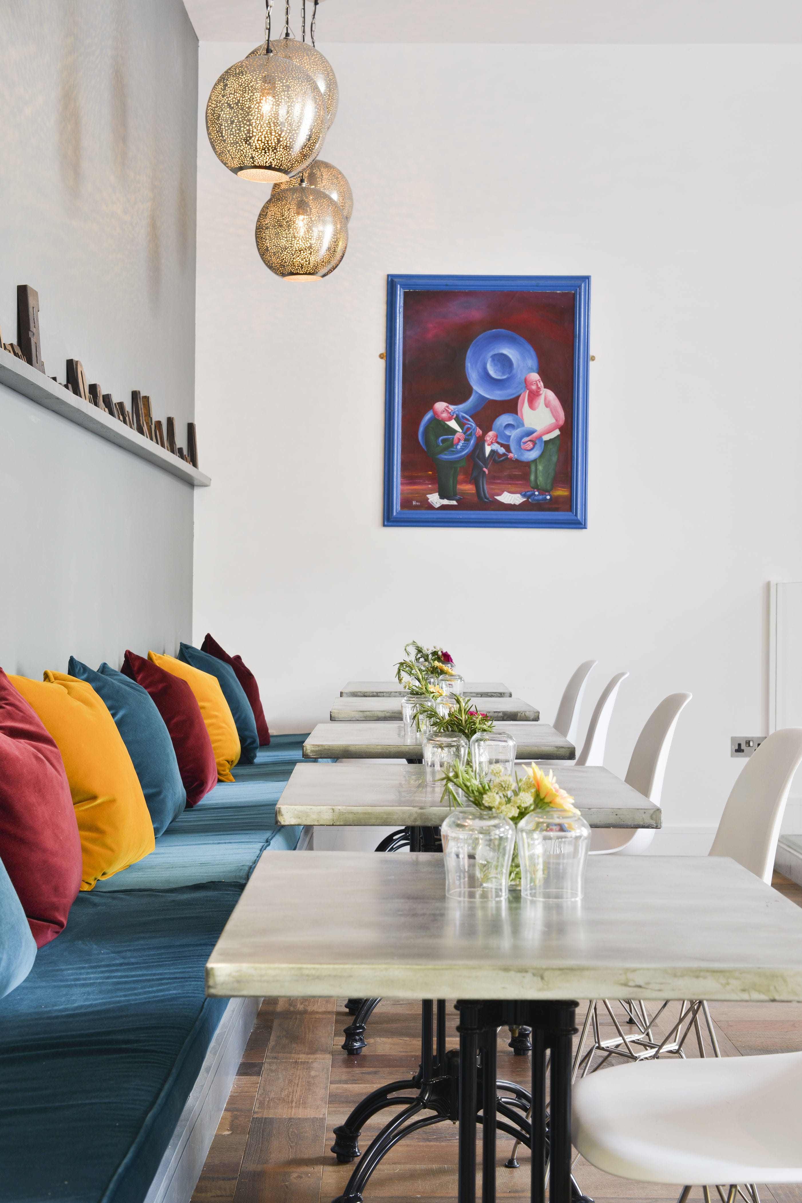 Day Hire, Restaurant 3