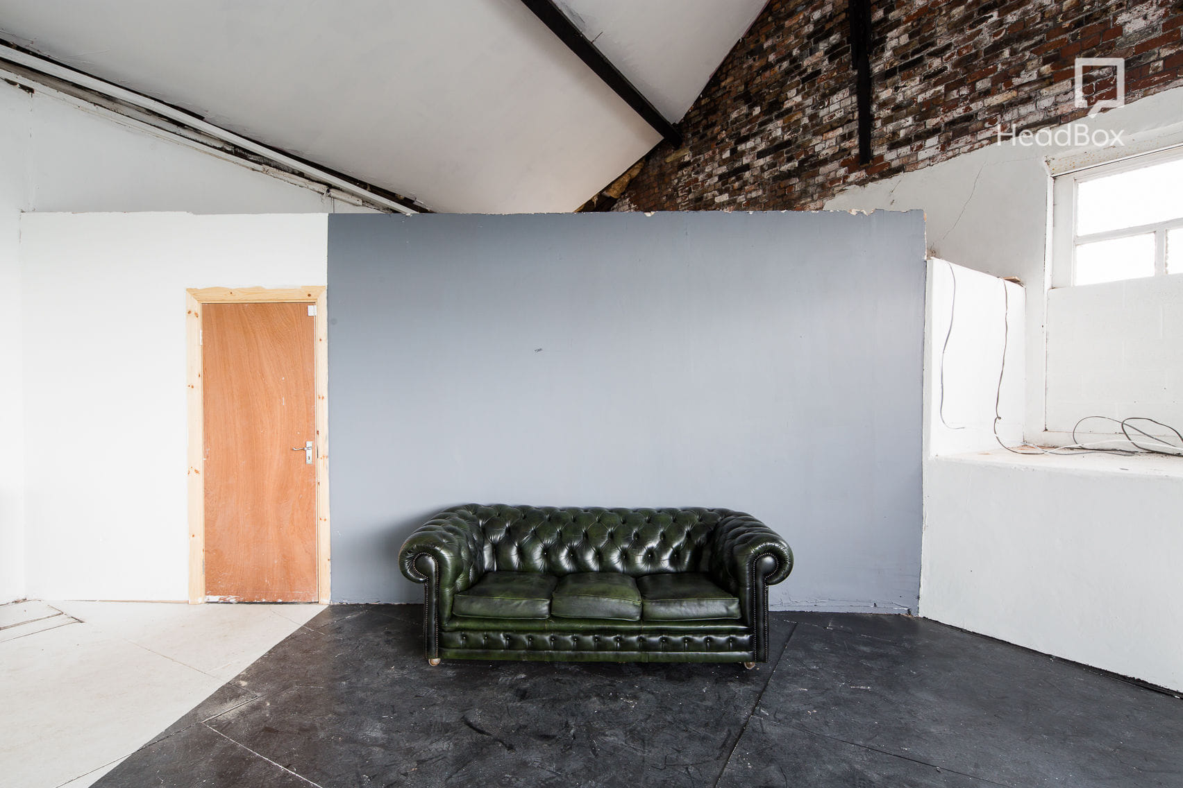 Studio 1 + Gym / Bed / Catwalk Shoot Area