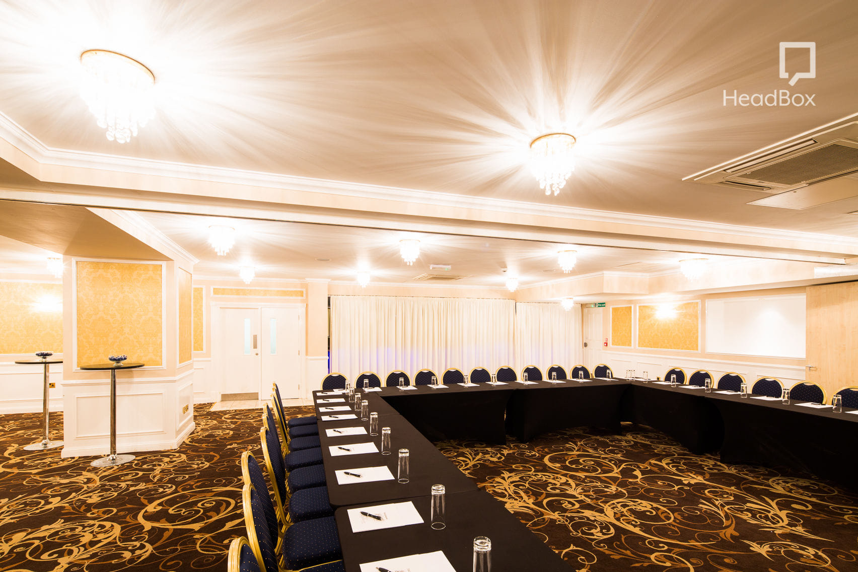 William & Kane Suite 8