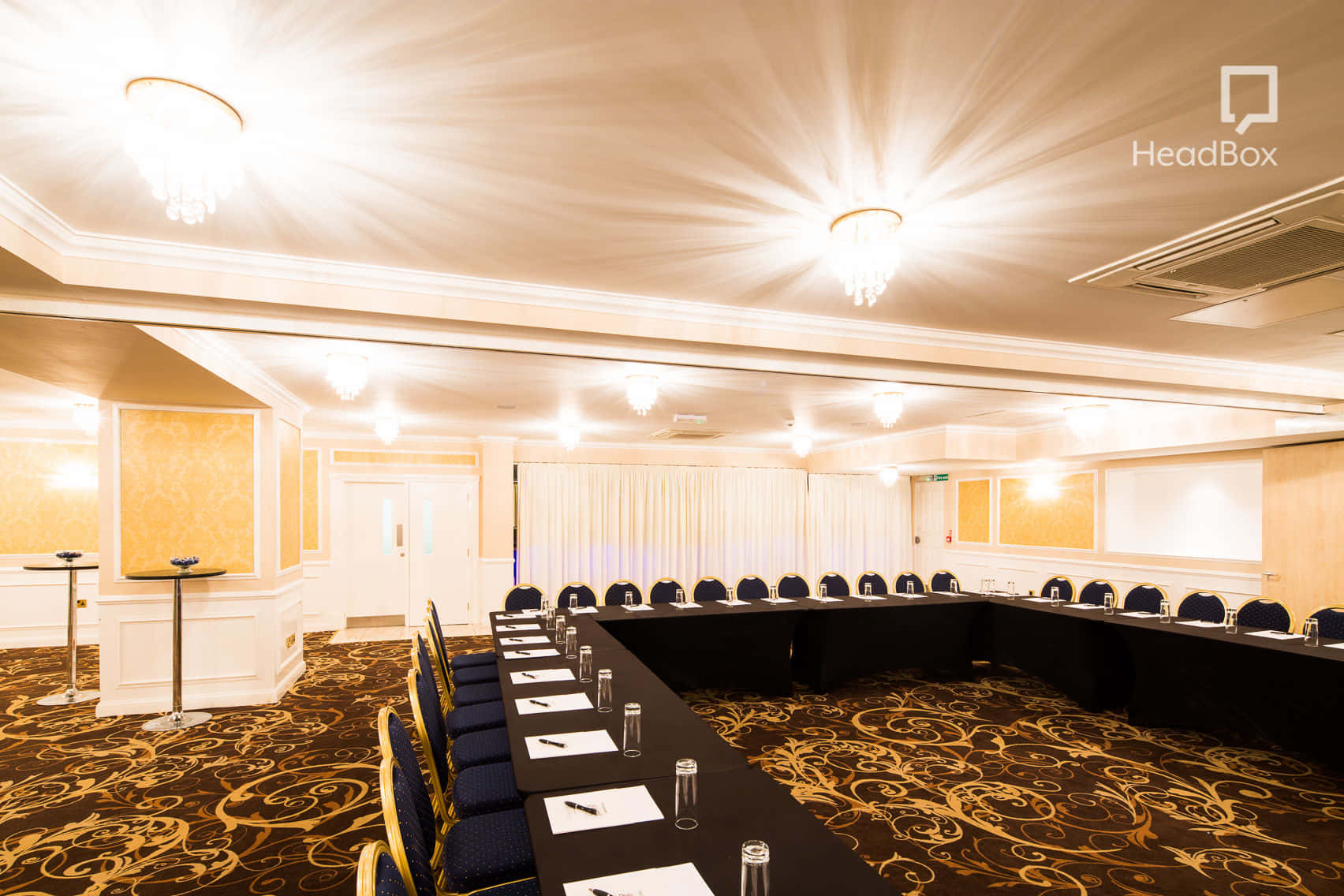 William & Kane Suite 8