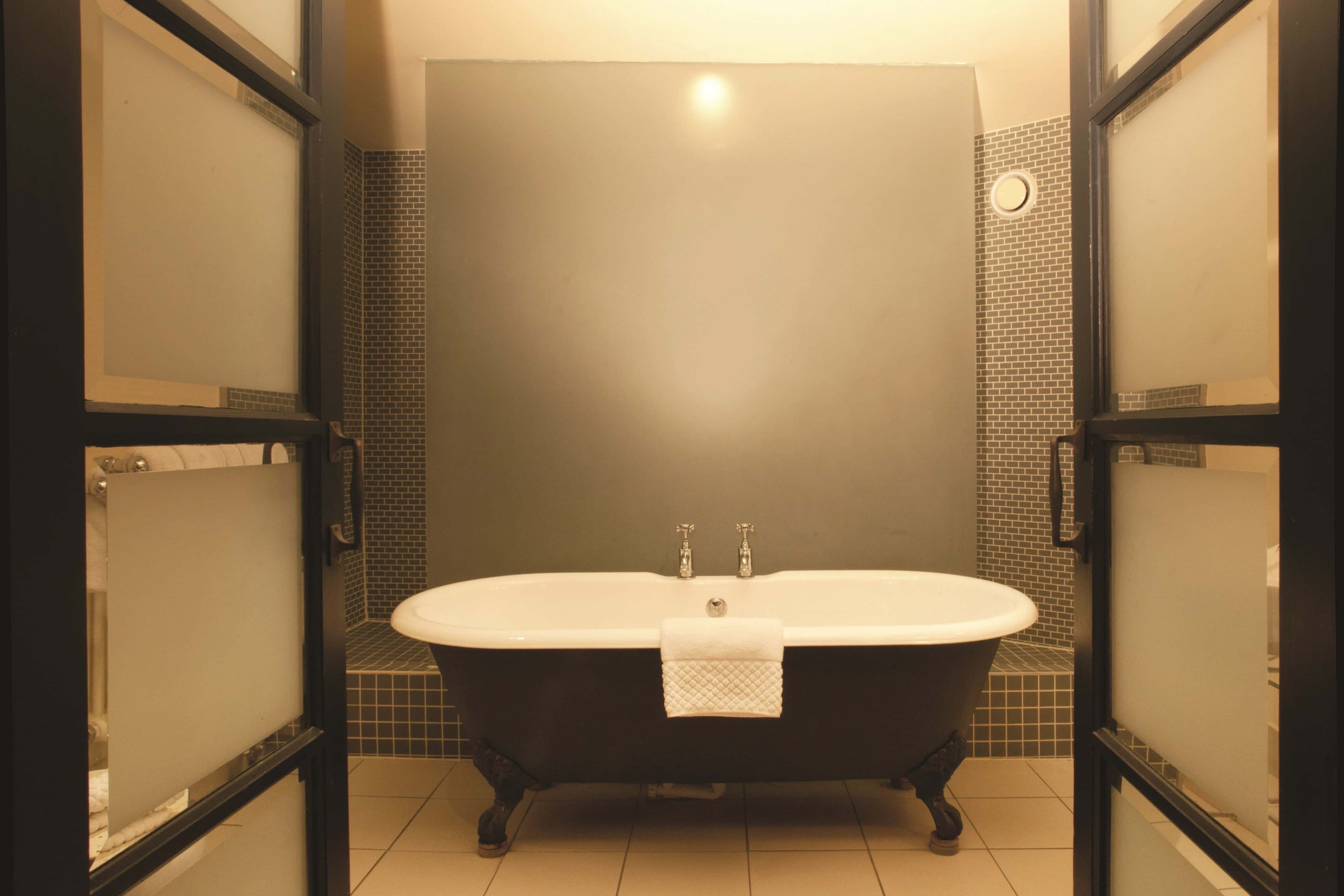 Christie's Library & Janneau Bar 7