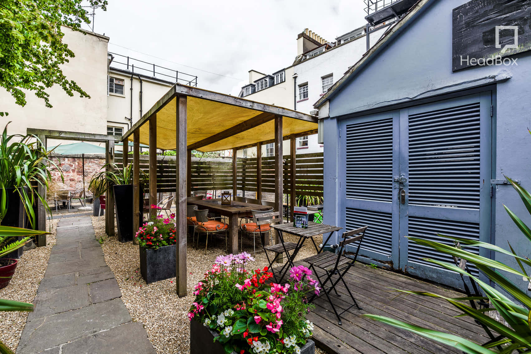 Lower Deck Cocktail Bar & Terrace 6