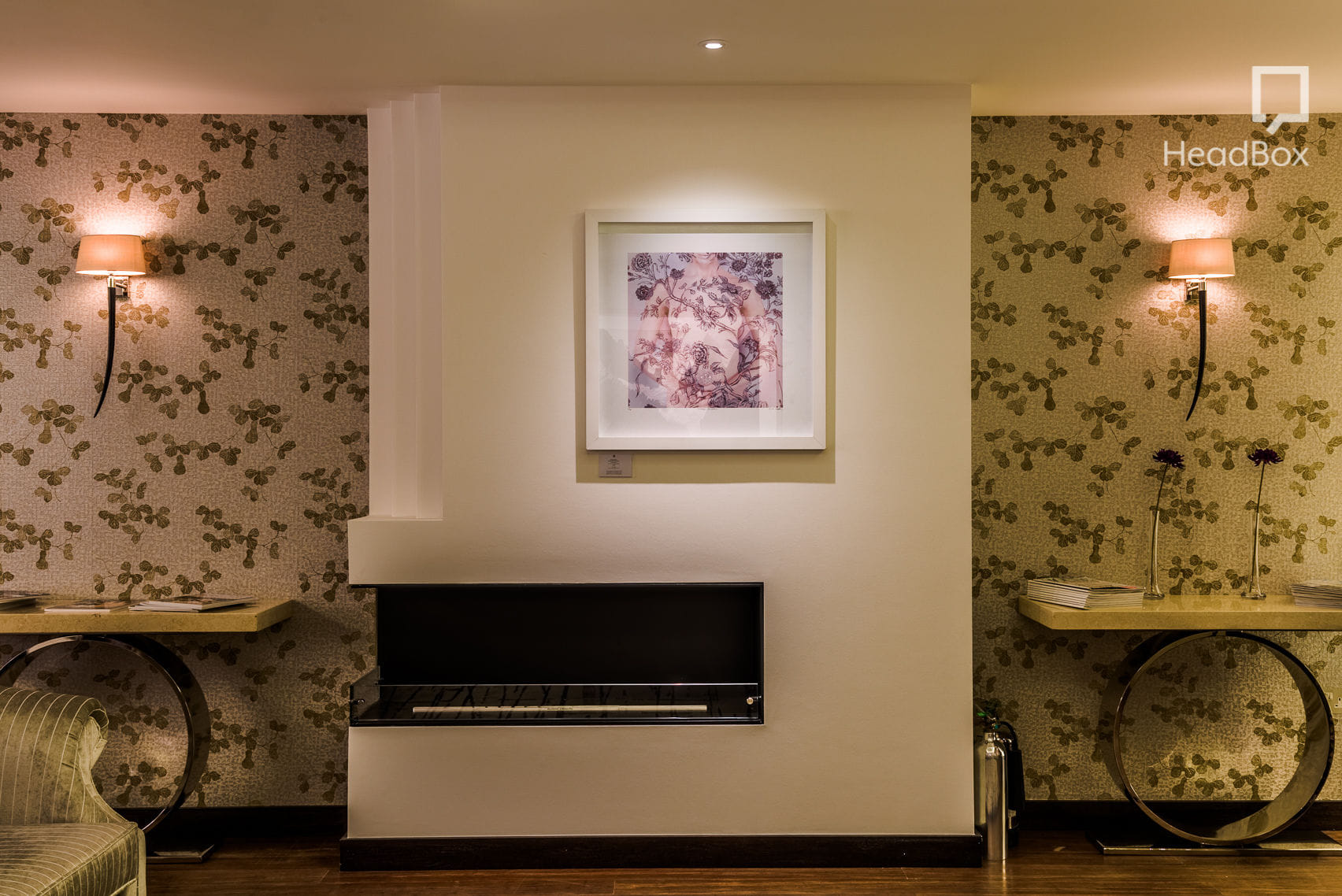 The Apartment Lounge 