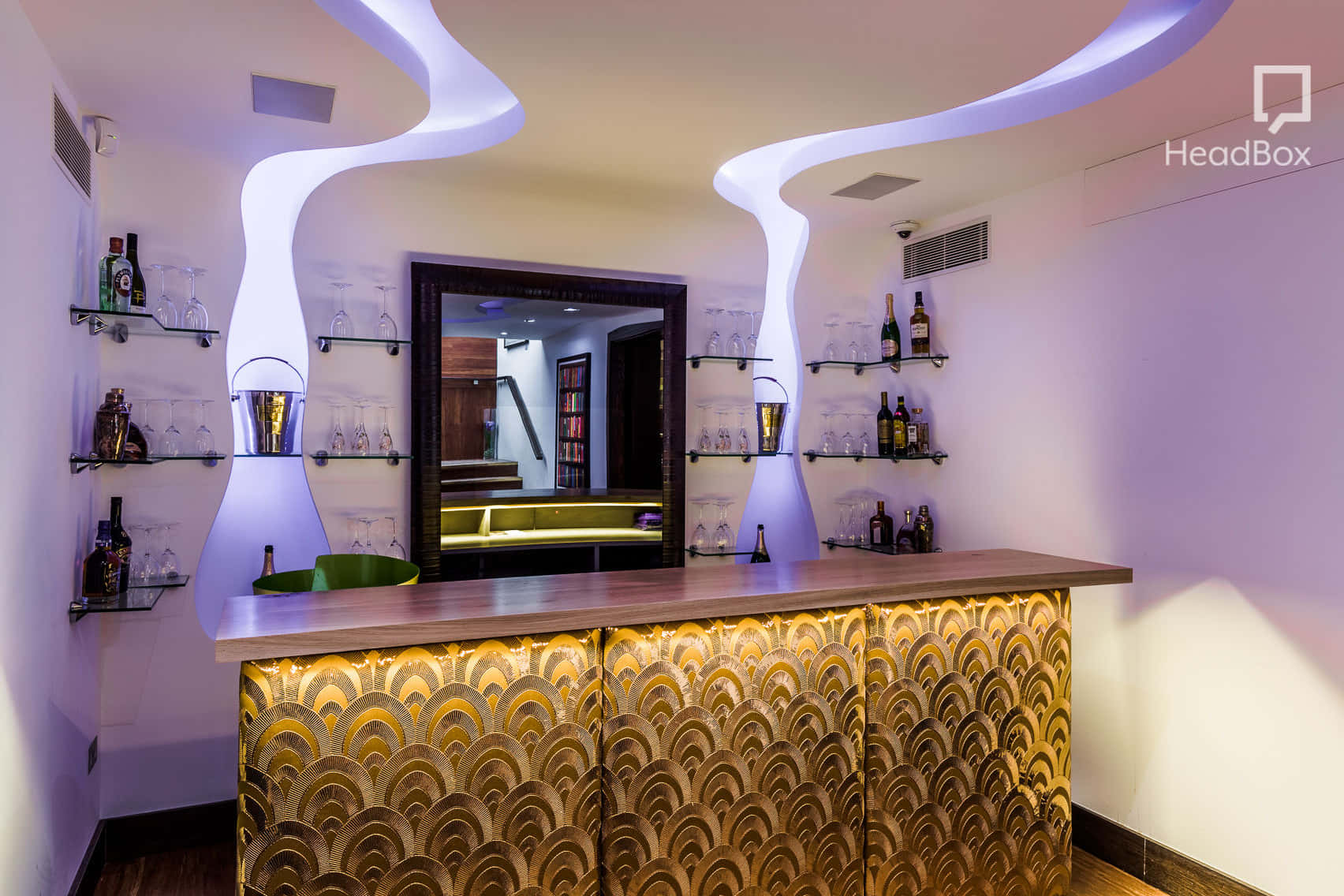 The Apartment Lounge 14