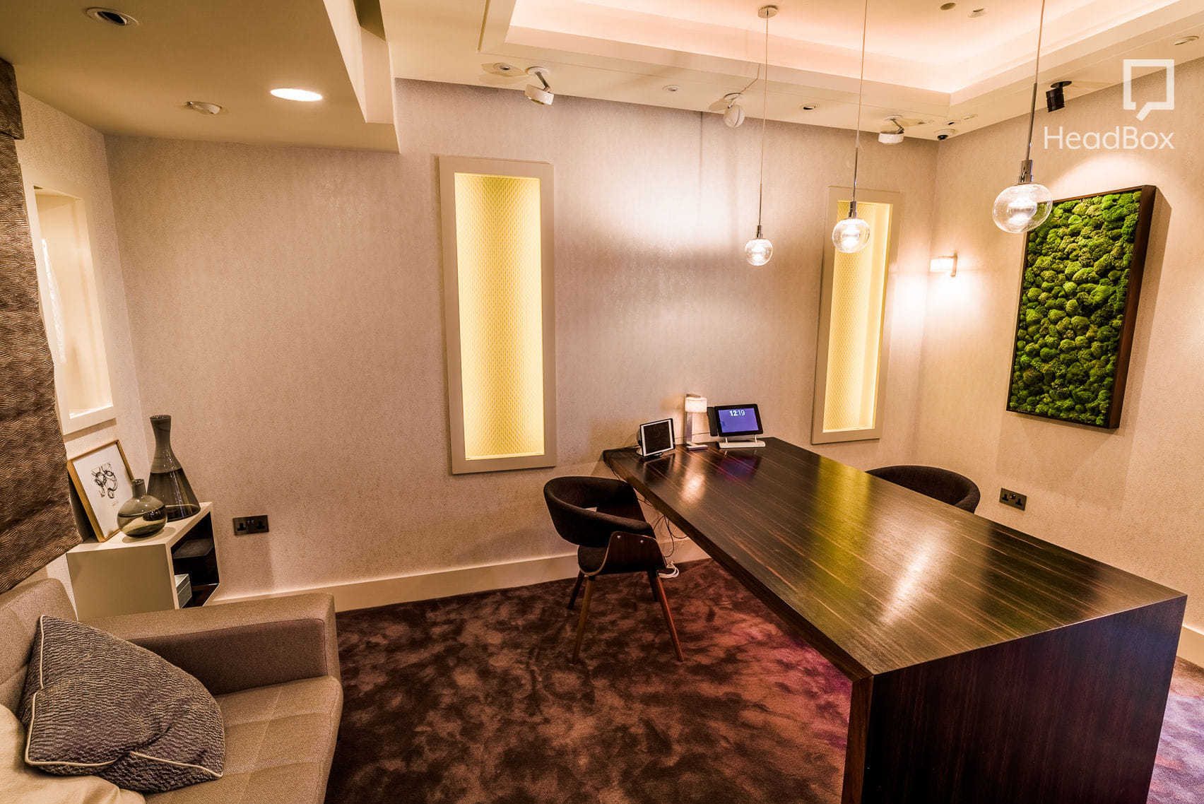 The Apartment Lounge  17