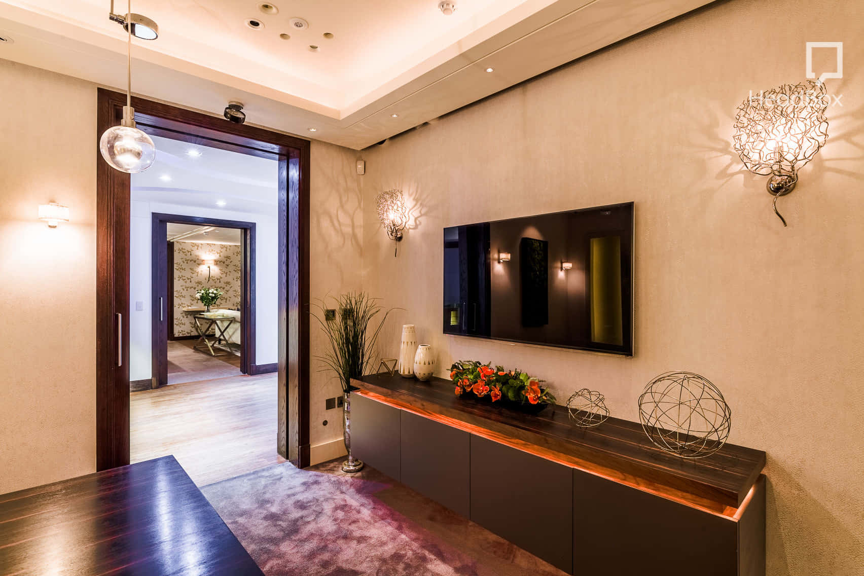 The Apartment Lounge 21