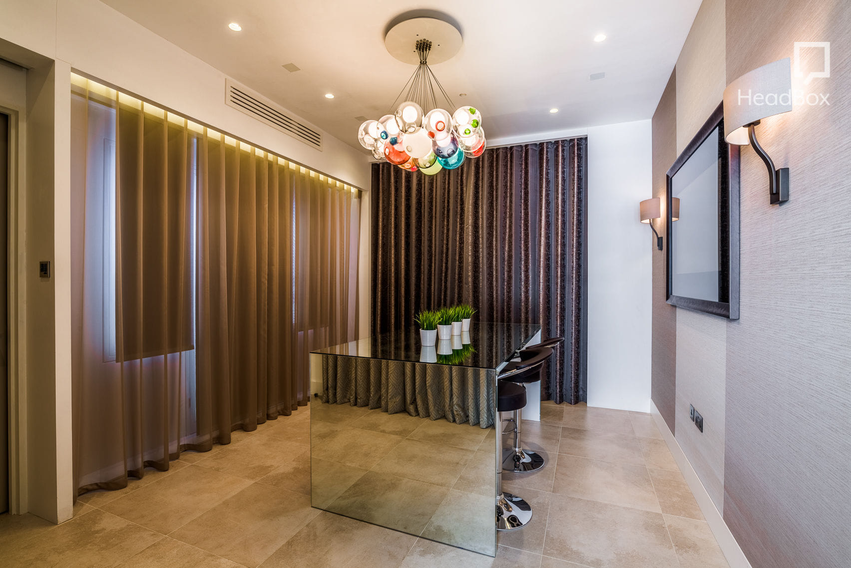 The Apartment Lounge  23