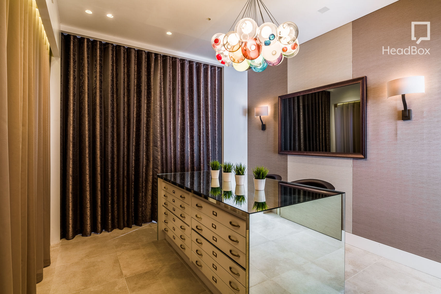 The Apartment Lounge  27