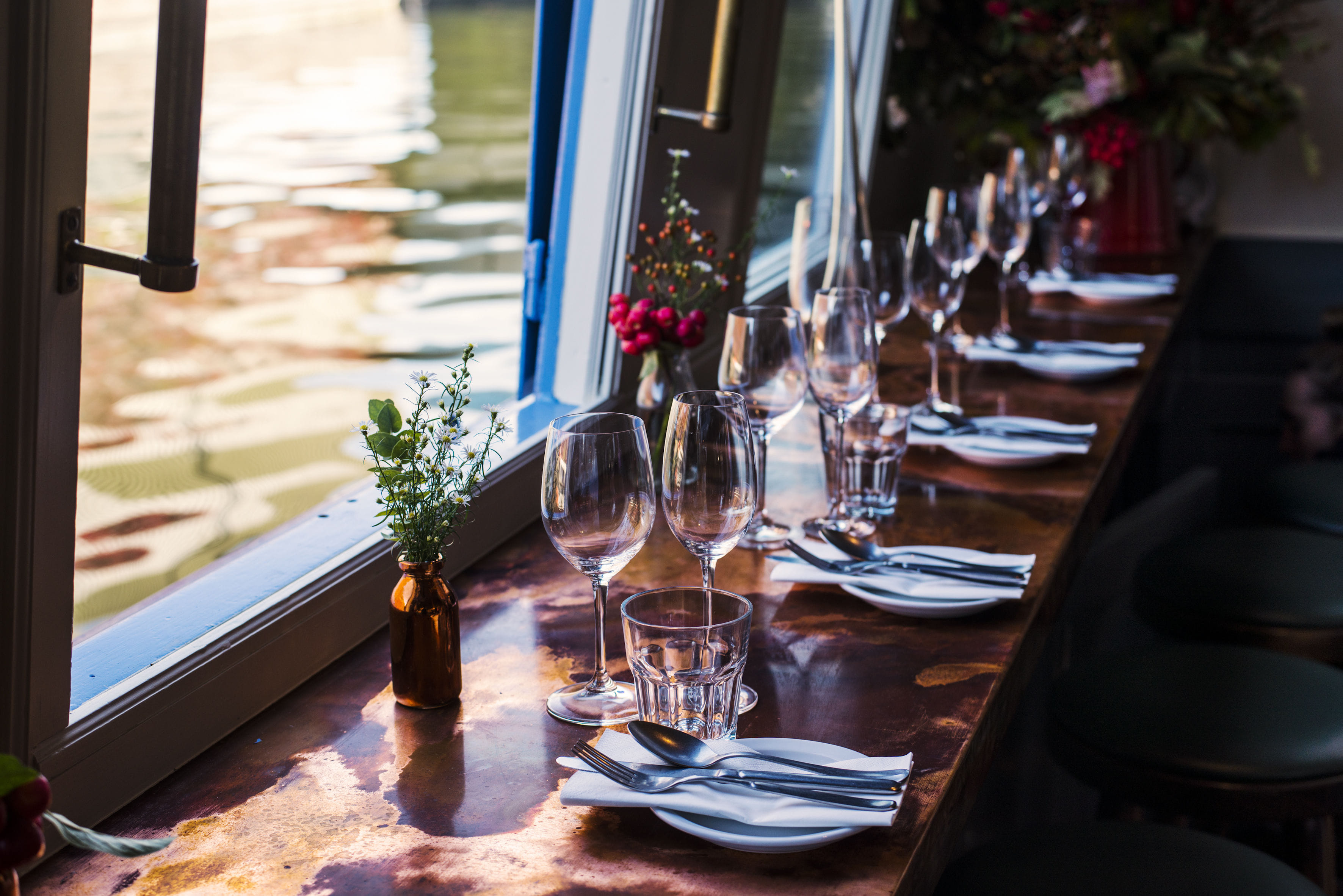 Seafood Restaurant on A Boat 5