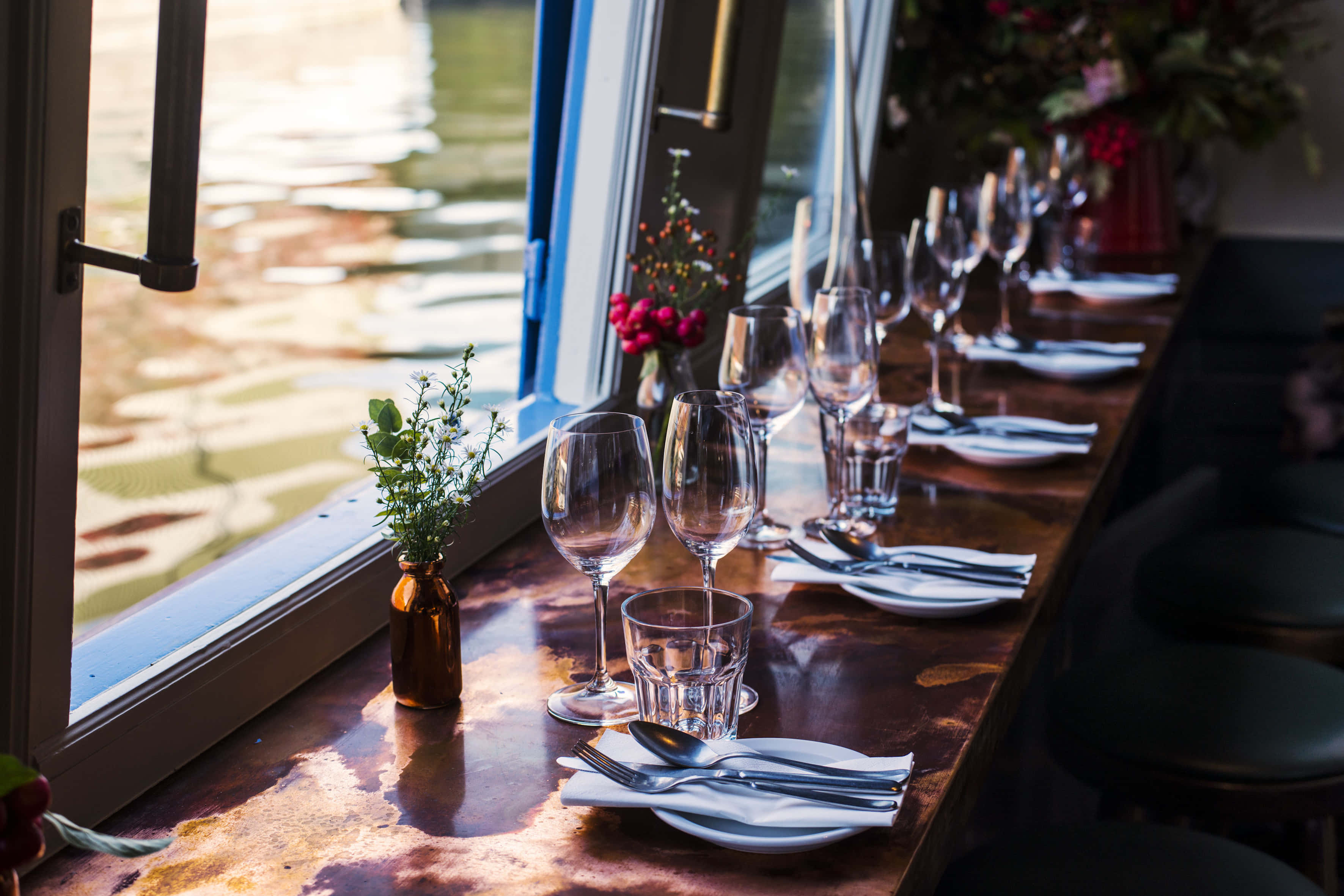 Seafood Restaurant on A Boat 5