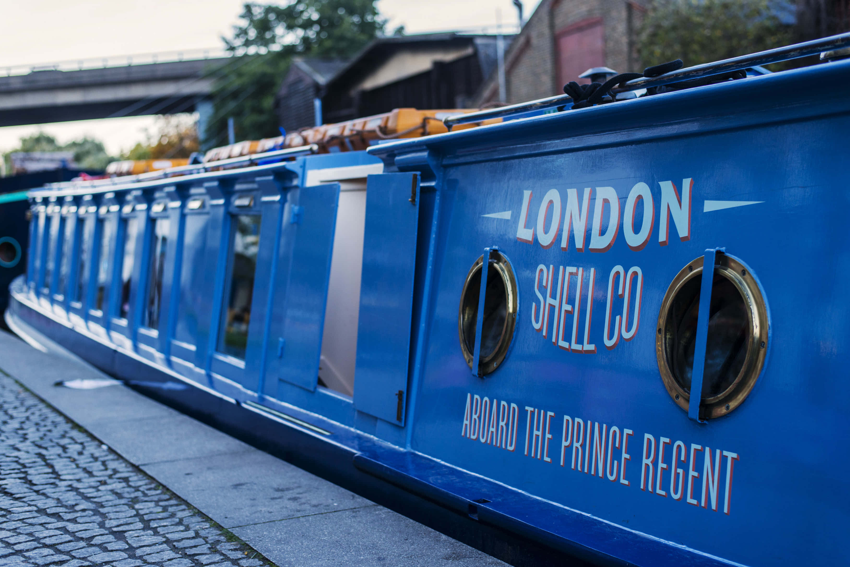 Seafood Restaurant on A Boat 8