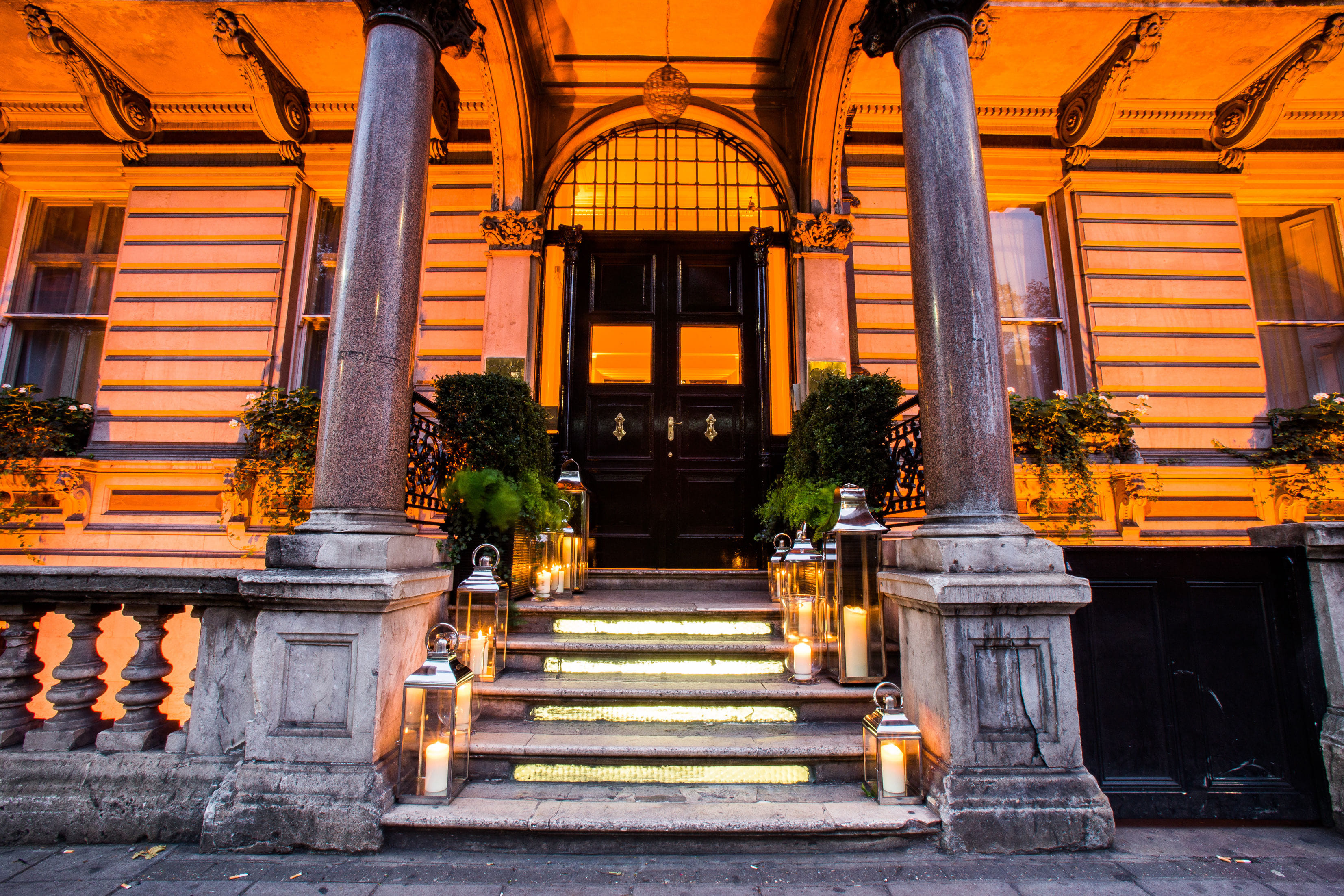 The Oak Room and Grand Gallery