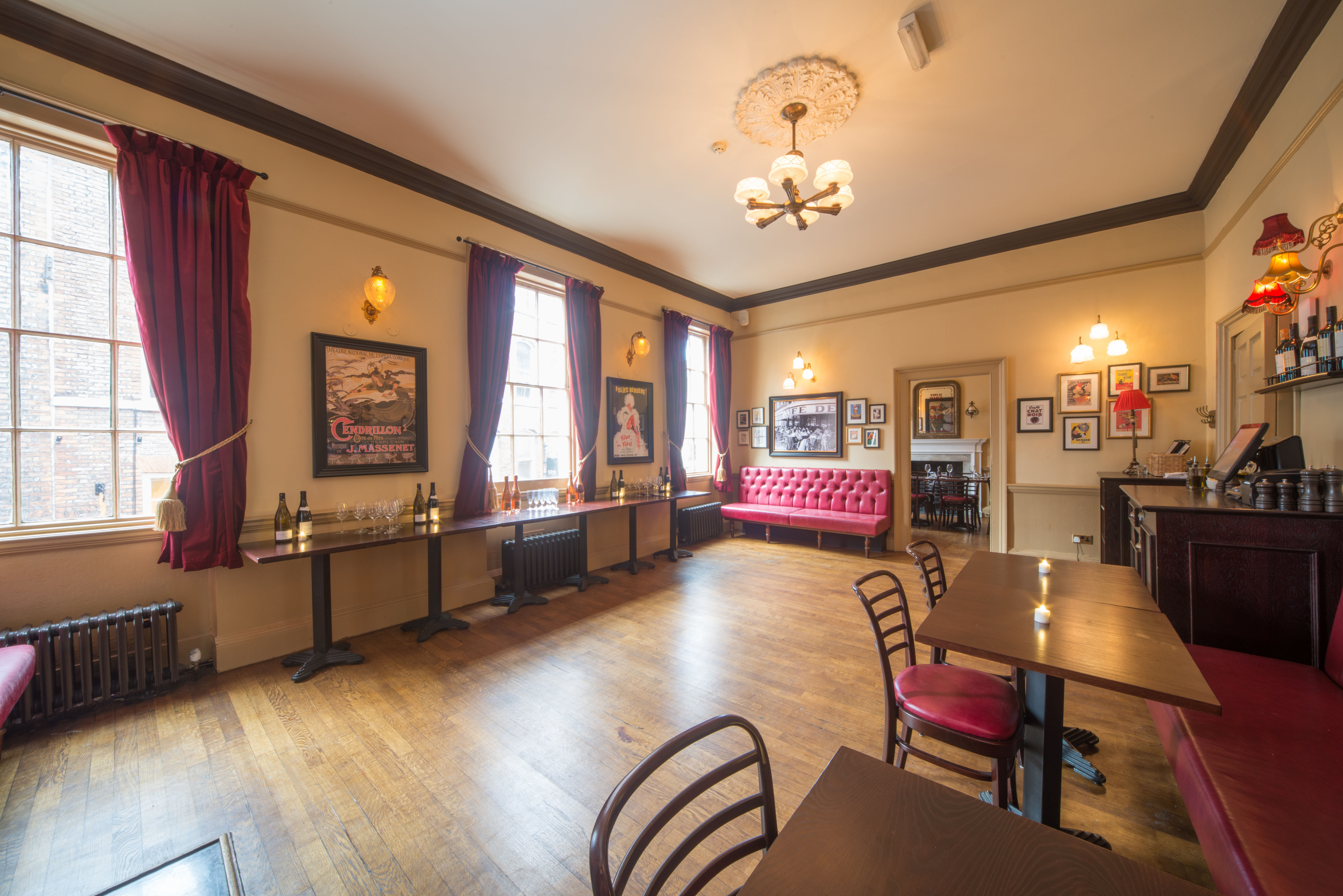 First Floor Front Room & Snug 5