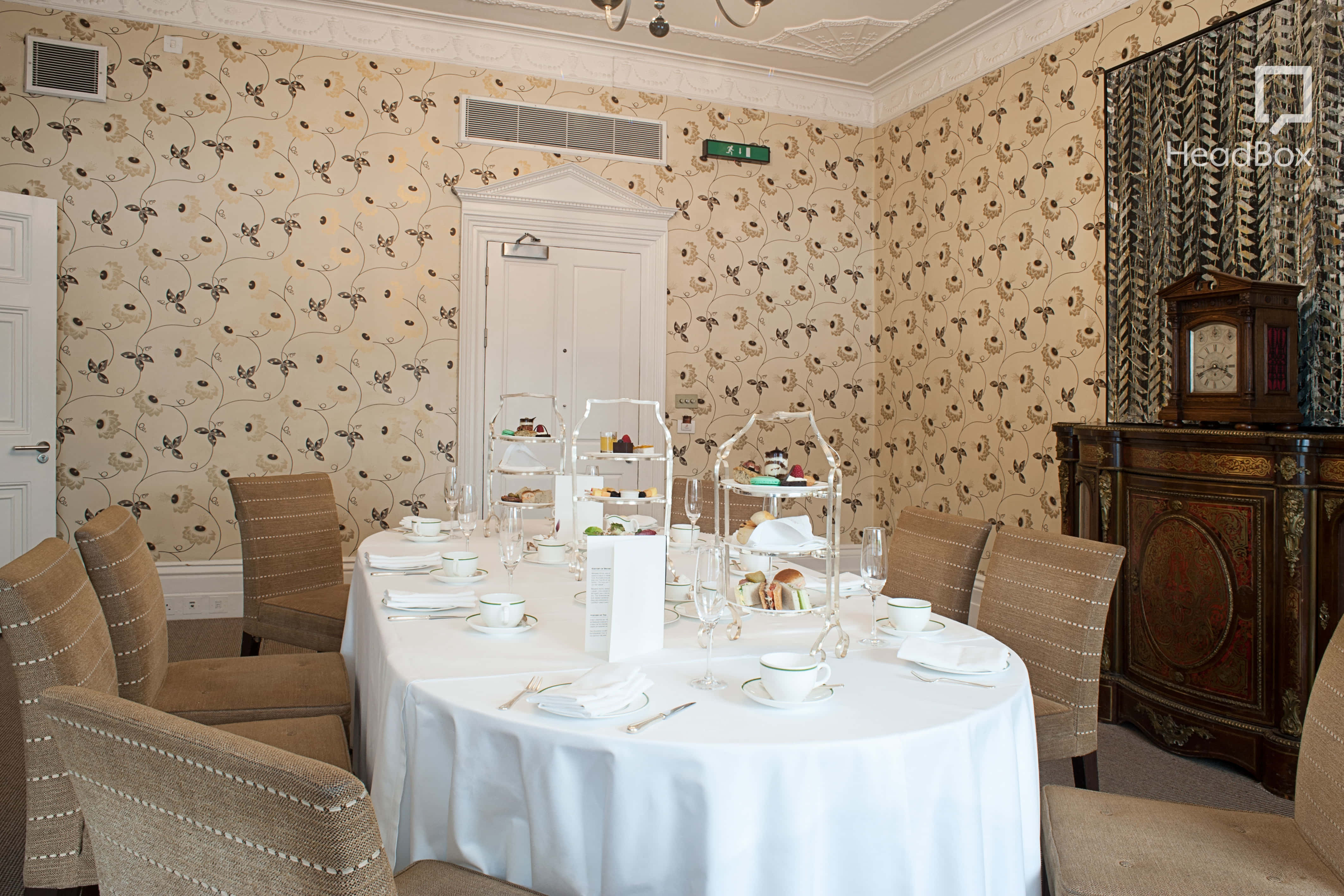 The Lord Byron Room 3