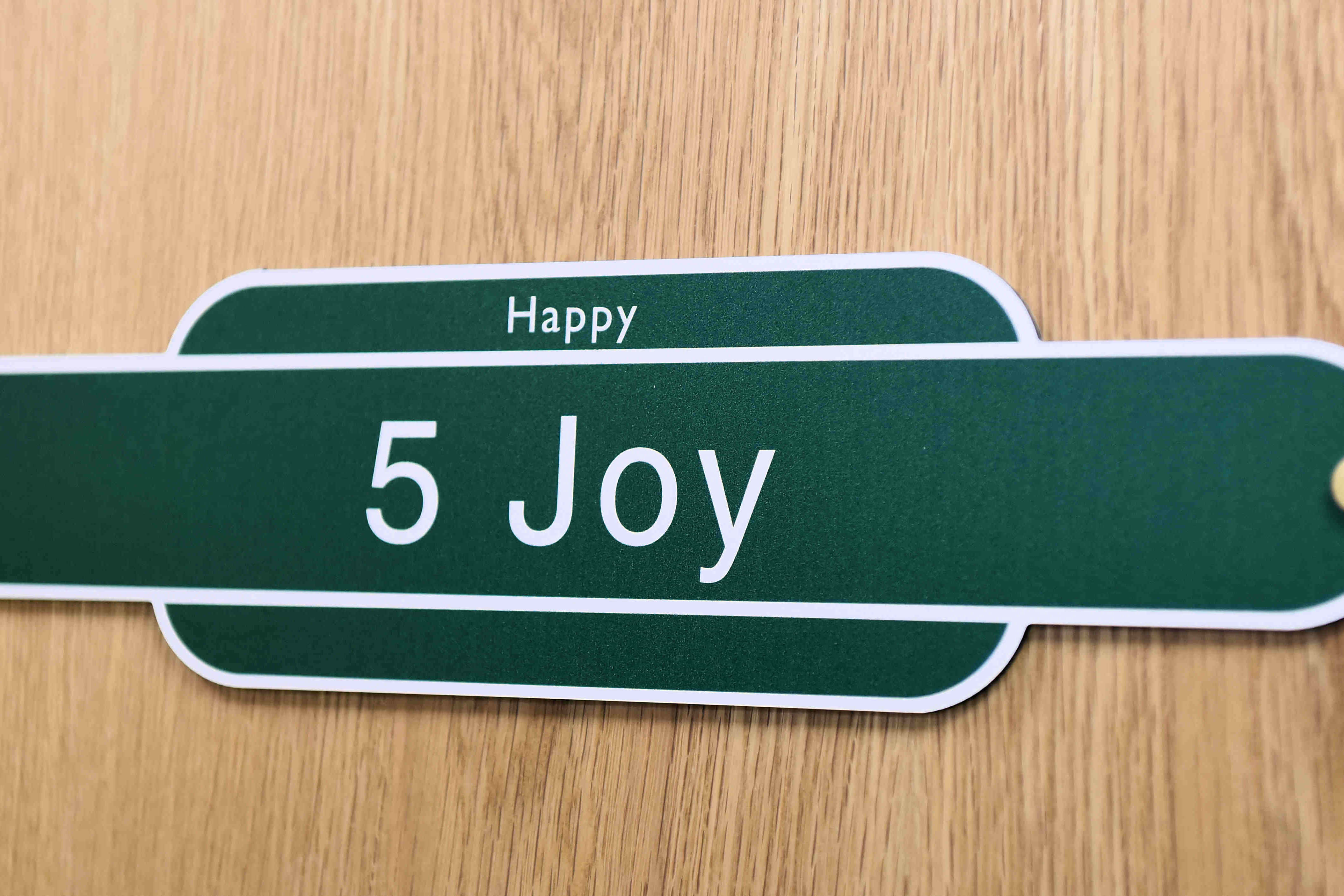 Room 5, Joy 6