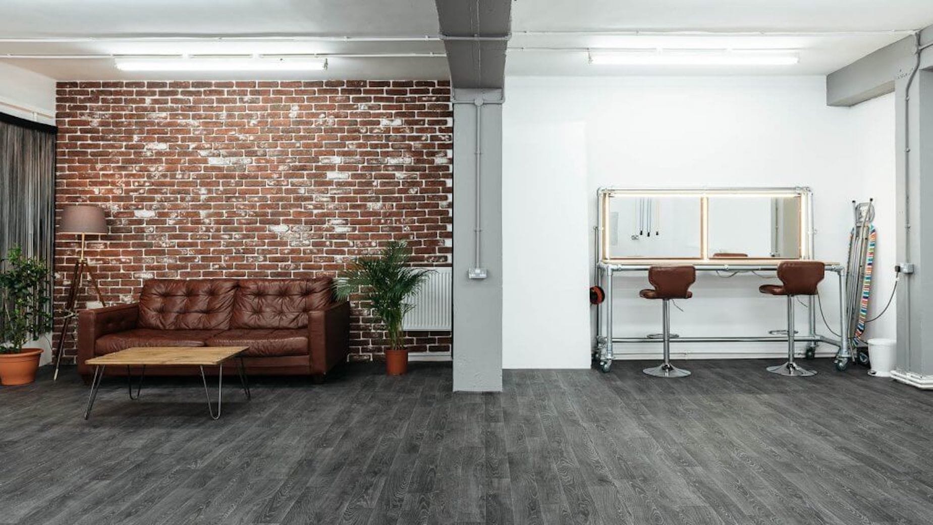 Photography - Filming - Event venue. 3