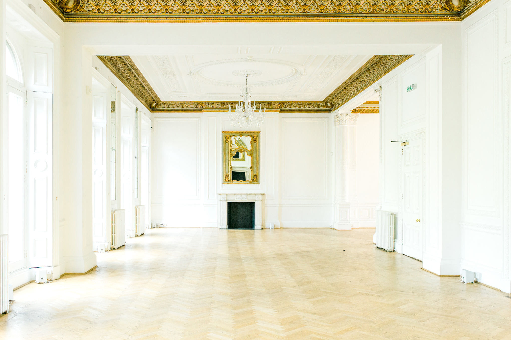 The Oak Room and Grand Gallery 16