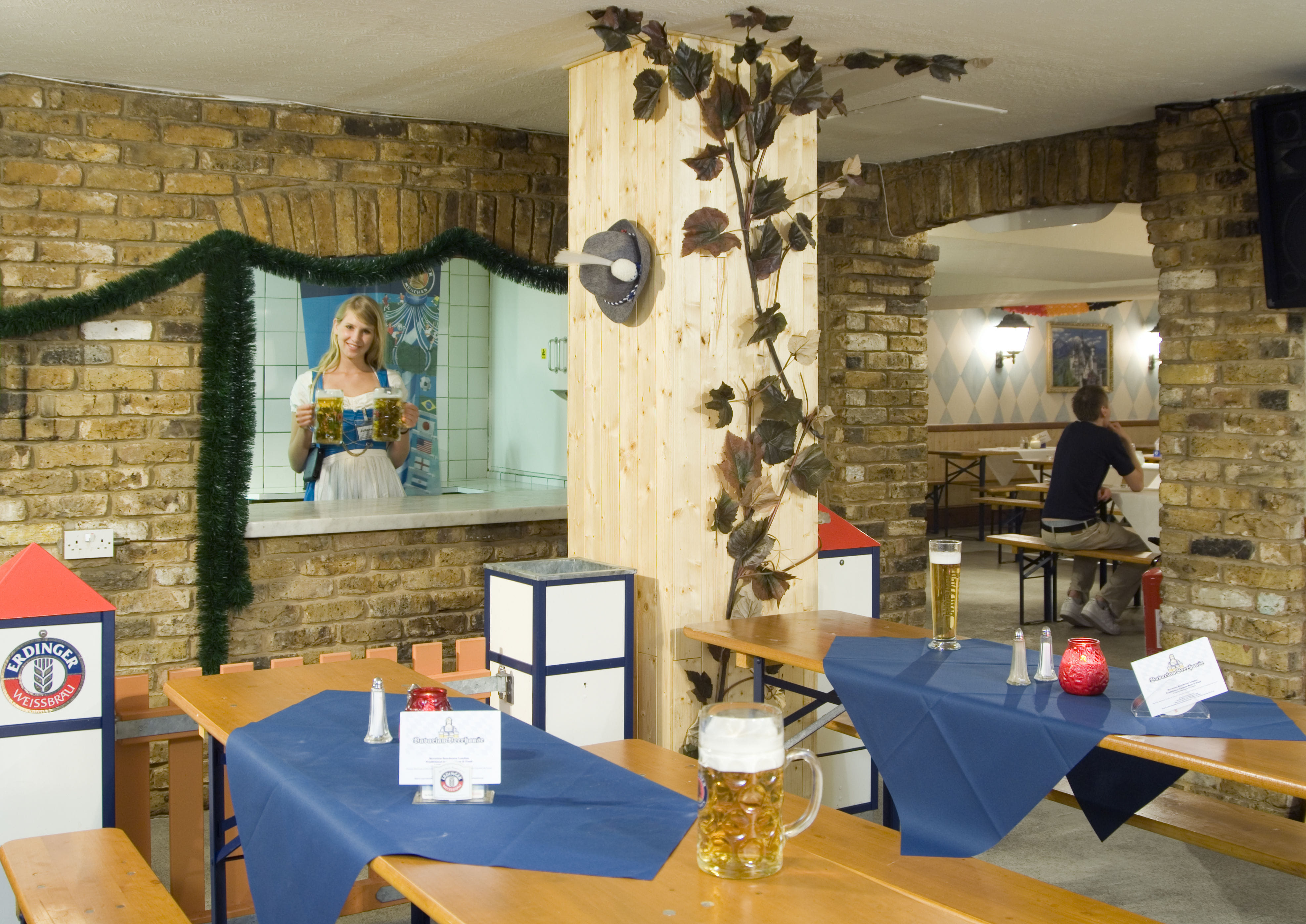 Large funtion rooms EC1 3