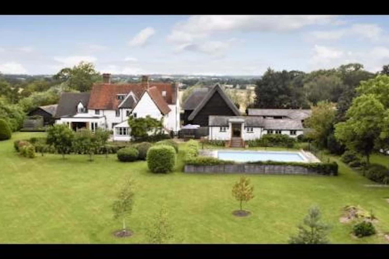 Hertfordshire Barn and Farmhouse 10