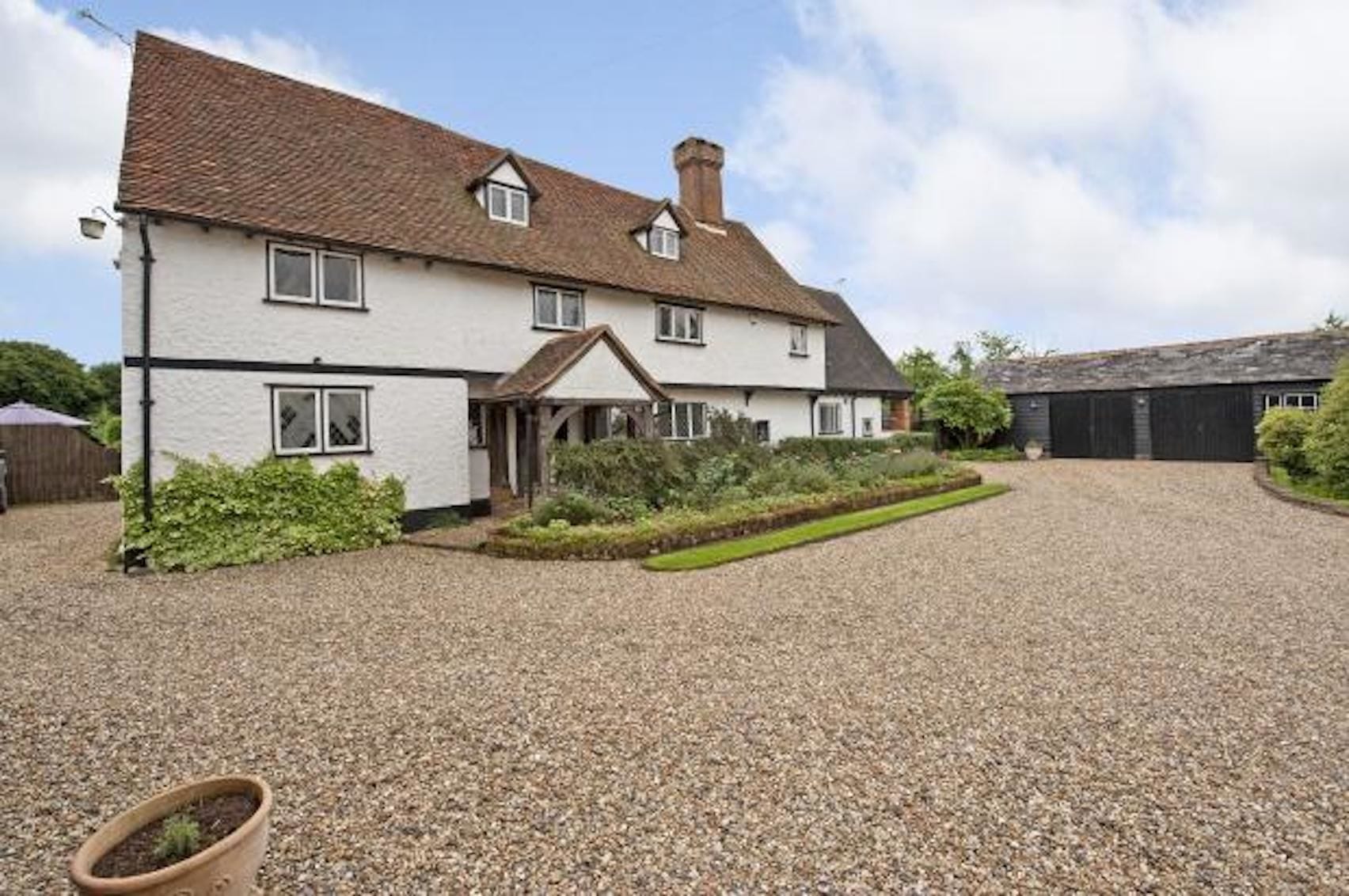 Hertfordshire Barn and Farmhouse 12